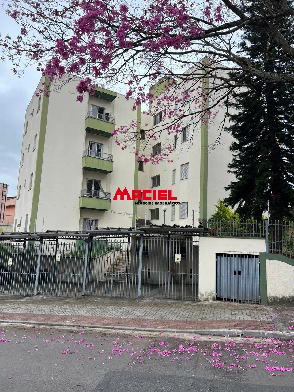 Comprar Apartamento / Padr&atilde;o em S&atilde;o Jos&eacute; dos Campos R$ 350.000,00 - Foto 1