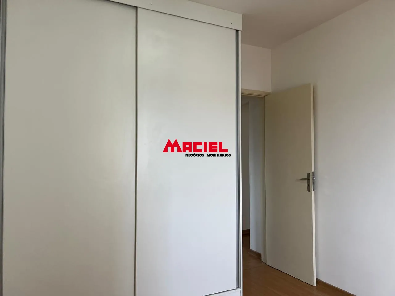 Comprar Apartamento / Padr&atilde;o em S&atilde;o Jos&eacute; dos Campos R$ 350.000,00 - Foto 14
