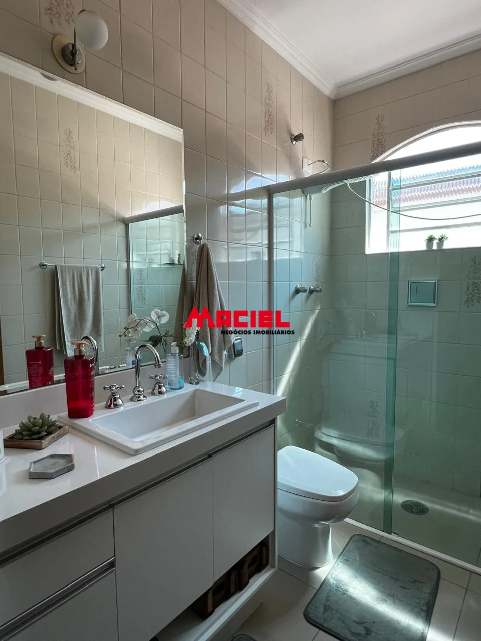 Comprar Casa / Padr&atilde;o em S&atilde;o Jos&eacute; dos Campos R$ 1.000.000,00 - Foto 18