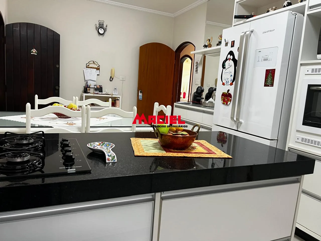 Comprar Casa / Padr&atilde;o em S&atilde;o Jos&eacute; dos Campos R$ 1.000.000,00 - Foto 9