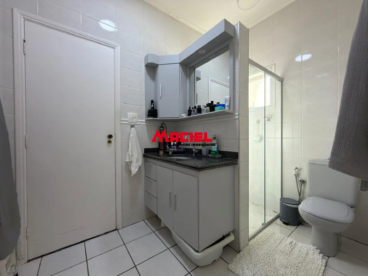 Comprar Casa / Condom&iacute;nio em S&atilde;o Jos&eacute; dos Campos R$ 1.550.000,00 - Foto 17