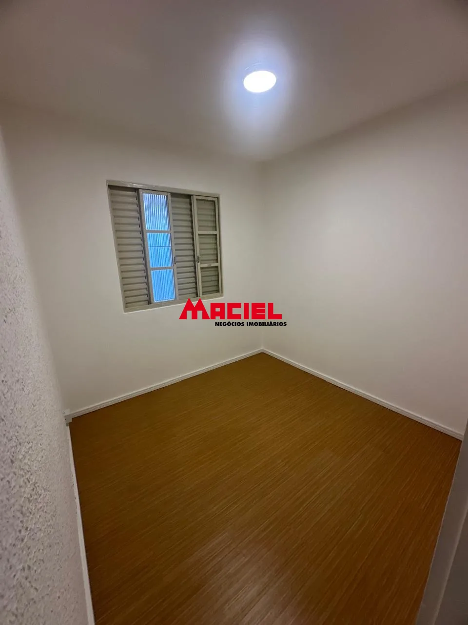 Alugar Casa / Sobrado em S&atilde;o Jos&eacute; dos Campos R$ 3.400,00 - Foto 3