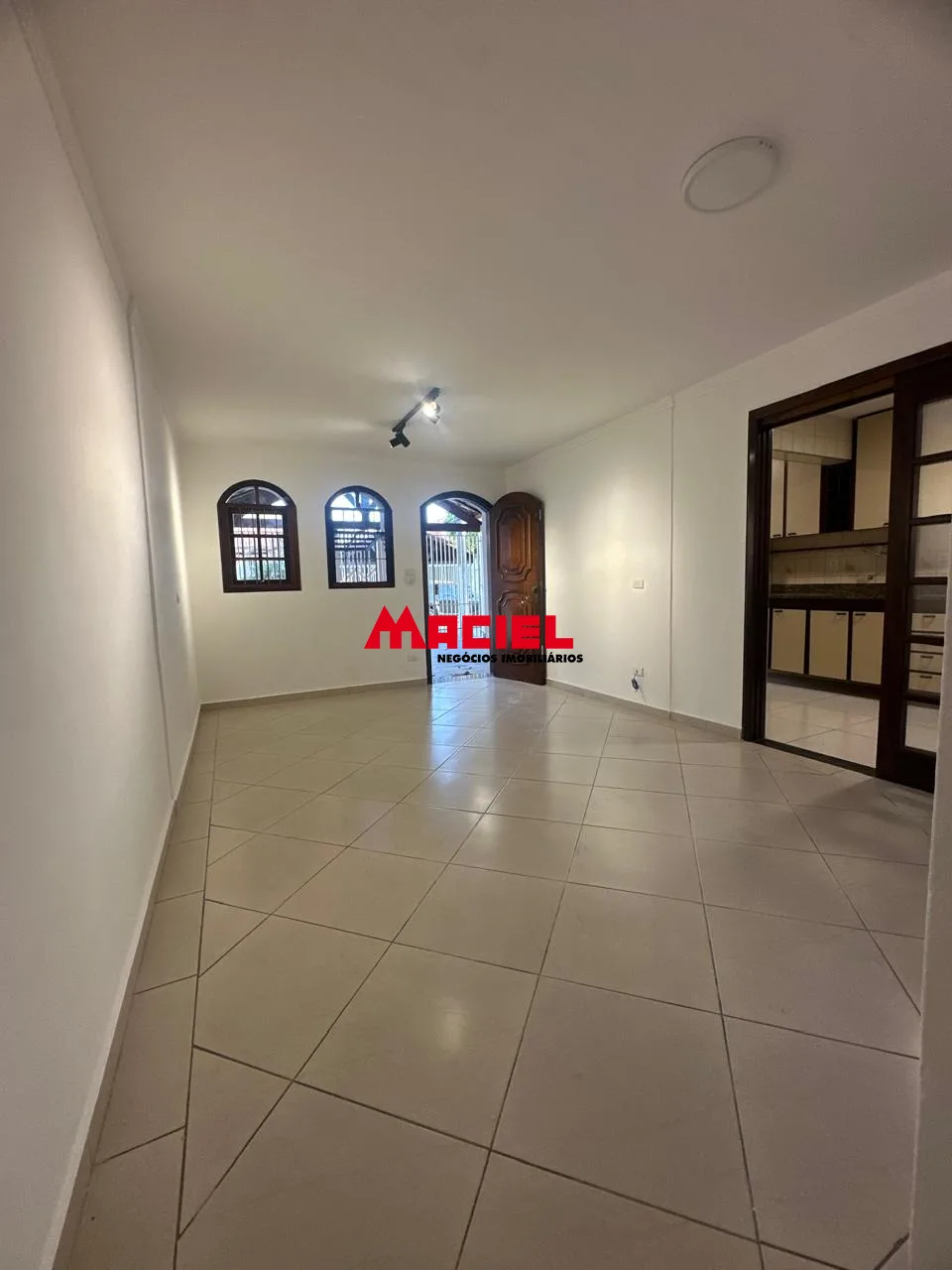 Alugar Casa / Sobrado em S&atilde;o Jos&eacute; dos Campos R$ 3.400,00 - Foto 12