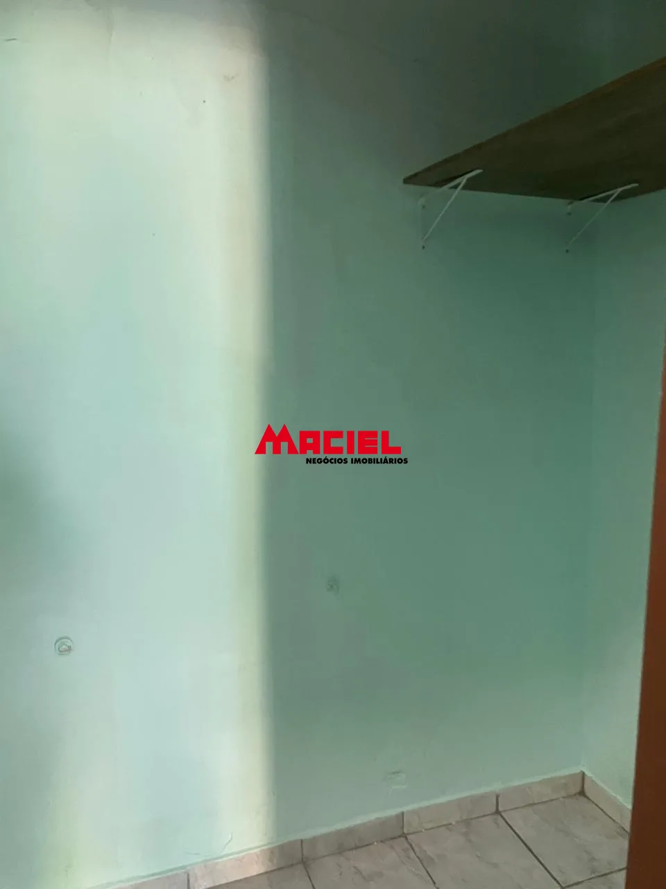 Alugar Casa / Padr&atilde;o em S&atilde;o Jos&eacute; dos Campos R$ 2.500,00 - Foto 2