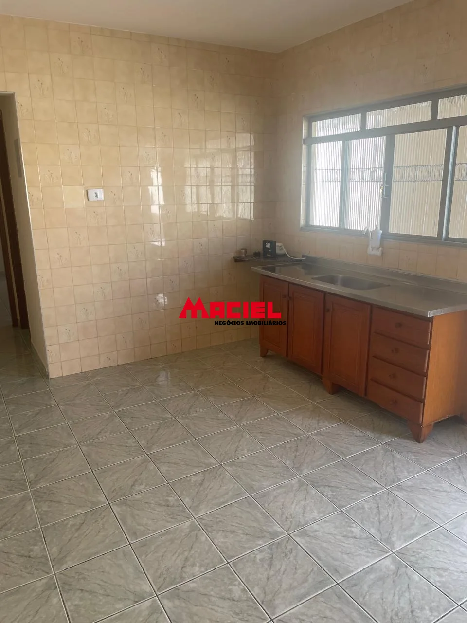 Alugar Casa / Padr&atilde;o em S&atilde;o Jos&eacute; dos Campos R$ 2.500,00 - Foto 3