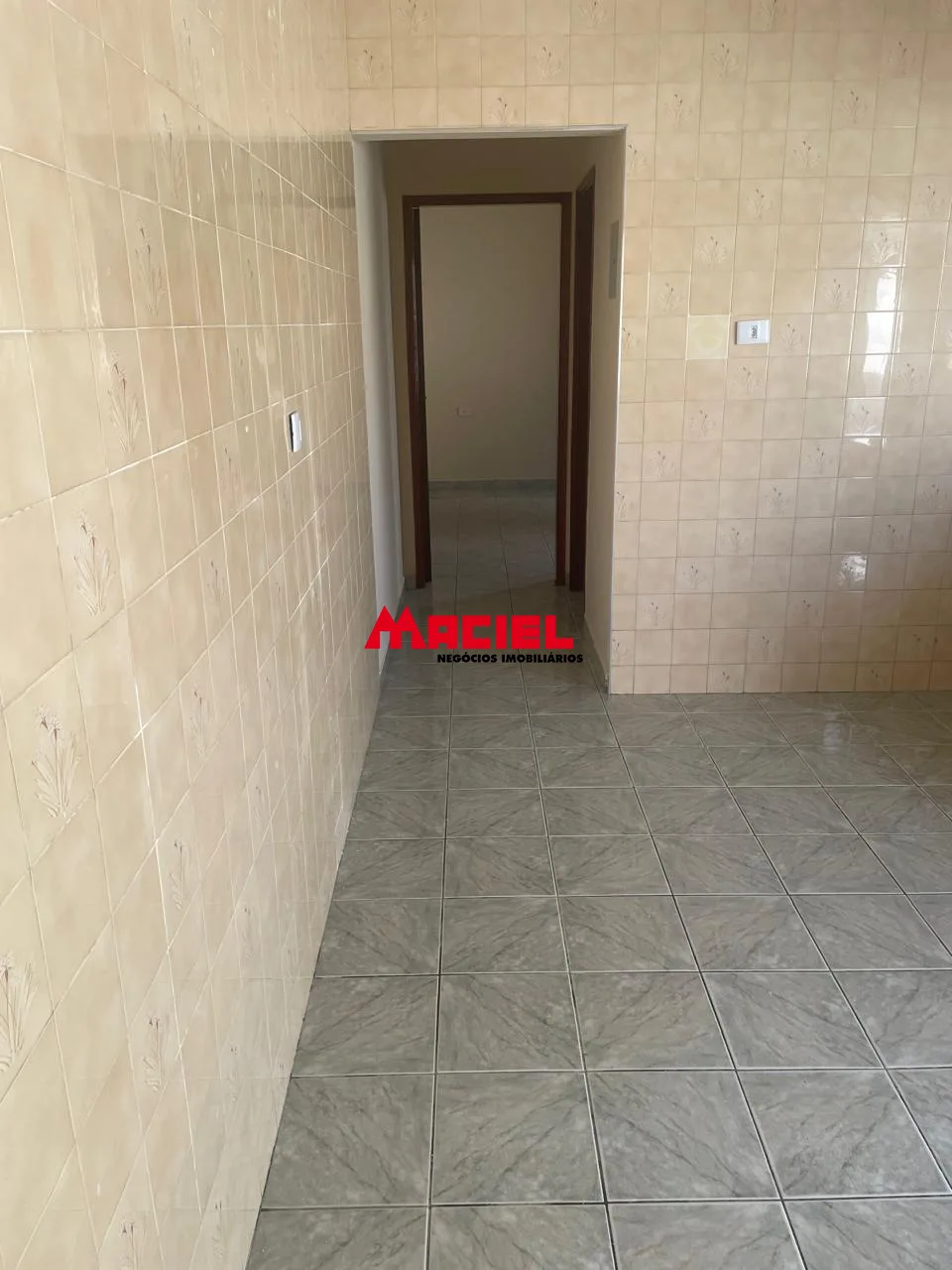 Alugar Casa / Padr&atilde;o em S&atilde;o Jos&eacute; dos Campos R$ 2.500,00 - Foto 4