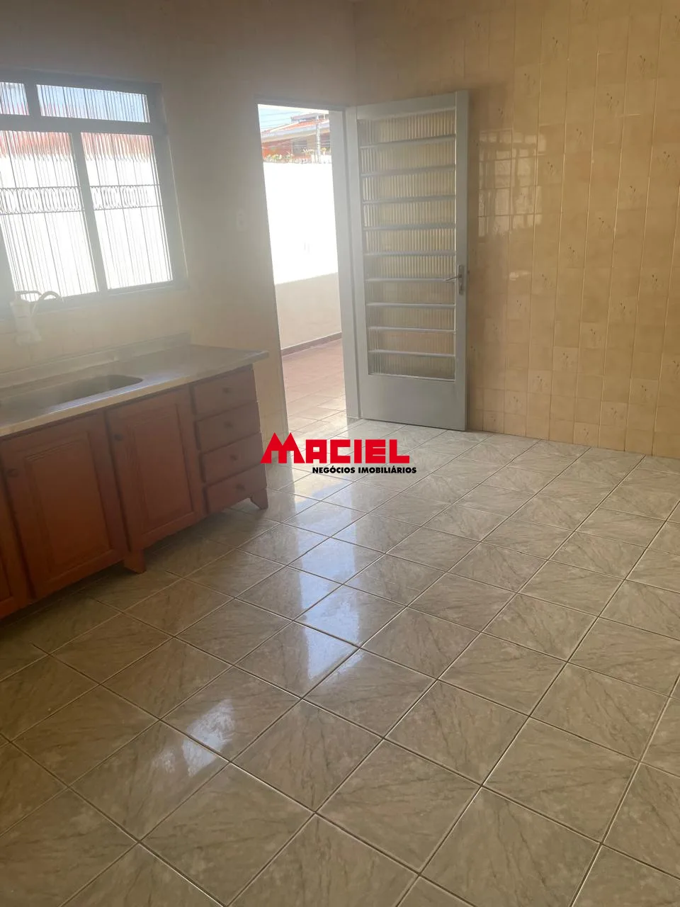 Alugar Casa / Padr&atilde;o em S&atilde;o Jos&eacute; dos Campos R$ 2.500,00 - Foto 8
