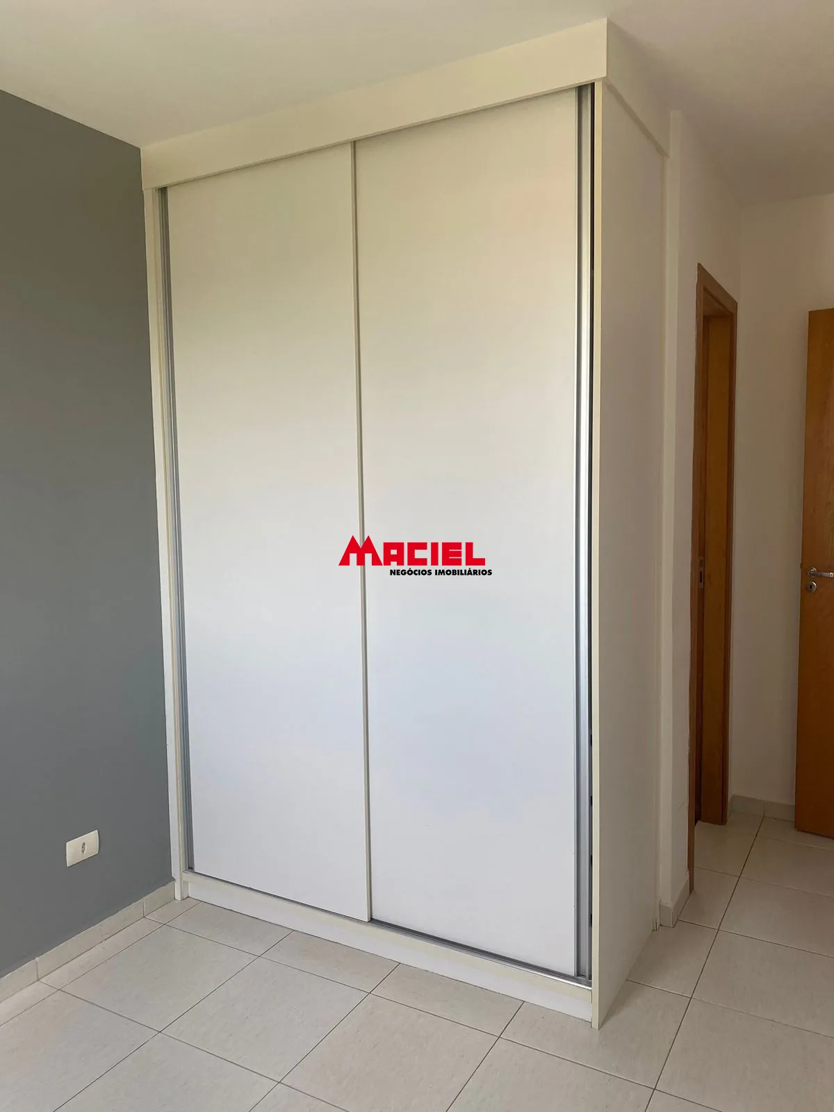 Alugar Apartamento / Padr&atilde;o em S&atilde;o Jos&eacute; dos Campos R$ 2.500,00 - Foto 7