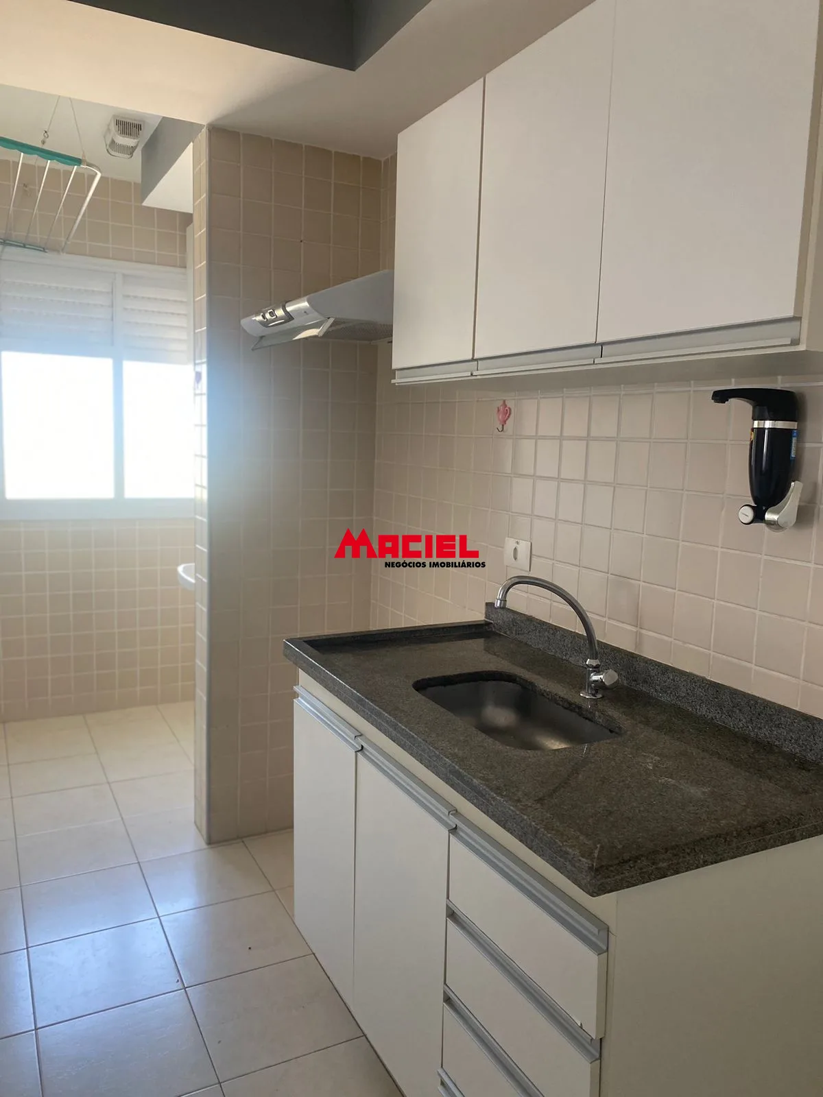 Alugar Apartamento / Padr&atilde;o em S&atilde;o Jos&eacute; dos Campos R$ 2.500,00 - Foto 15