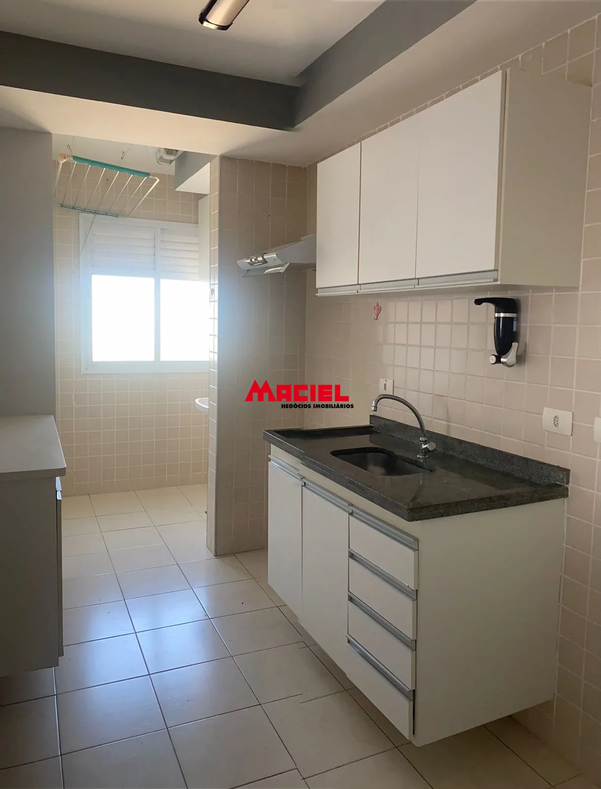 Alugar Apartamento / Padr&atilde;o em S&atilde;o Jos&eacute; dos Campos R$ 2.500,00 - Foto 18
