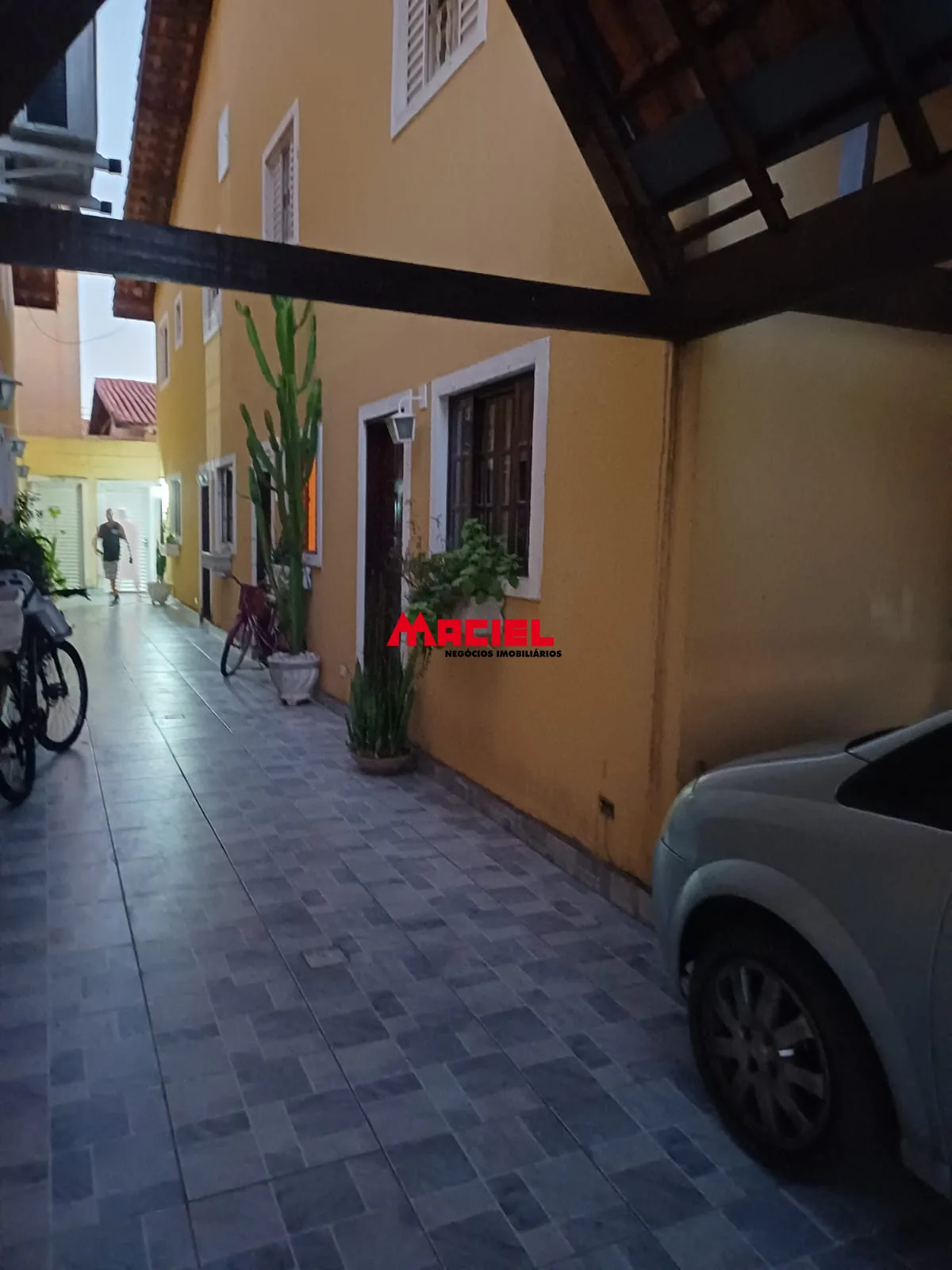 Comprar Casa / Condom&iacute;nio em S&atilde;o Jos&eacute; dos Campos R$ 450.000,00 - Foto 1