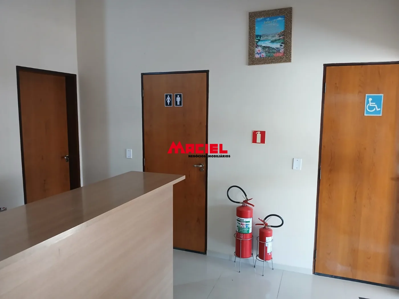 Alugar Comercial / Ponto Comercial em S&atilde;o Jos&eacute; dos Campos R$ 6.700,00 - Foto 2