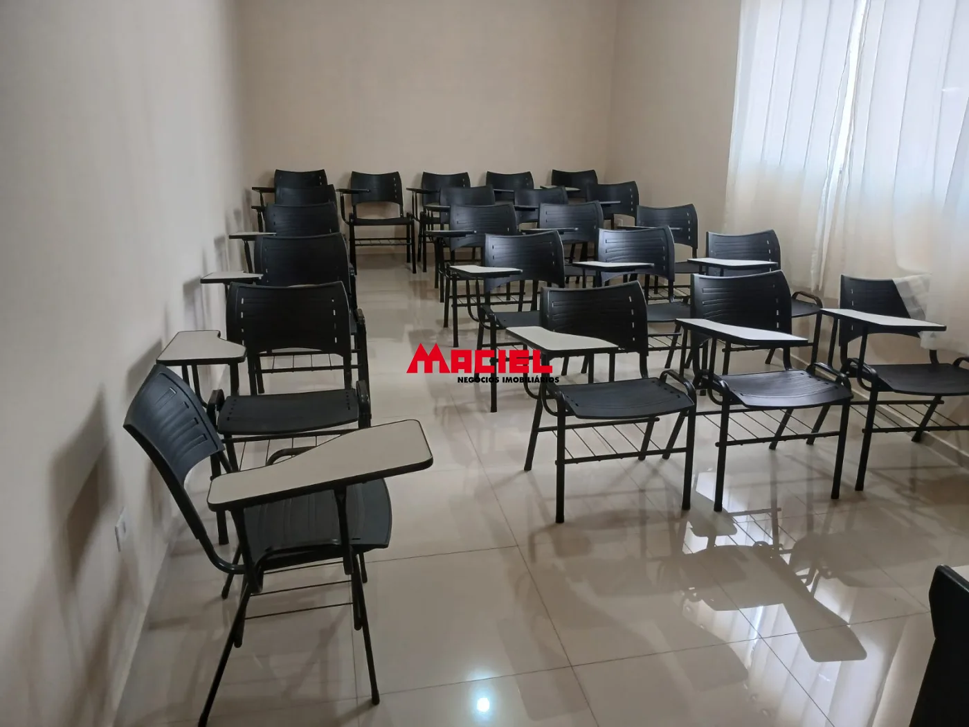 Alugar Comercial / Ponto Comercial em S&atilde;o Jos&eacute; dos Campos R$ 6.700,00 - Foto 5