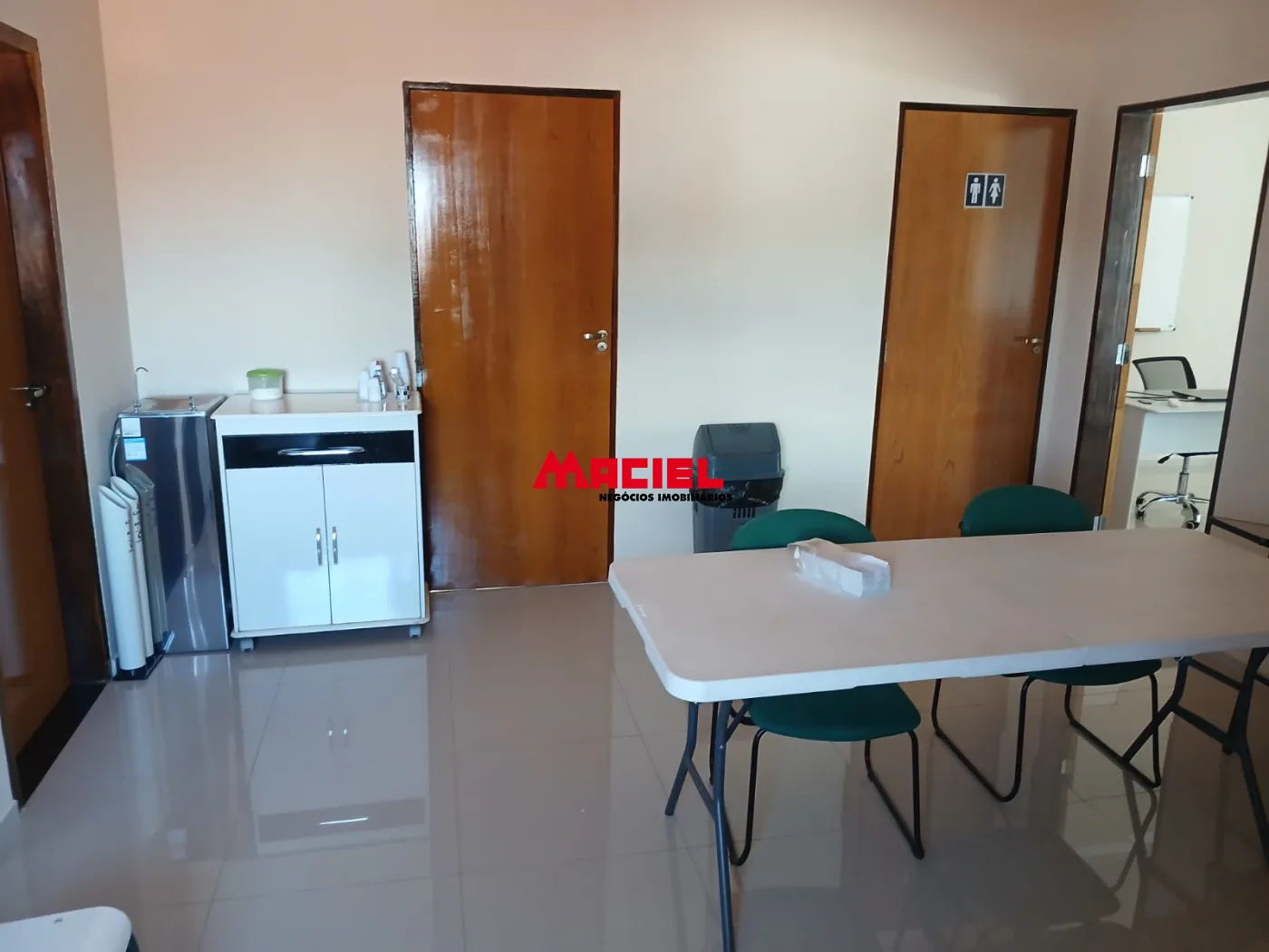 Alugar Comercial / Ponto Comercial em S&atilde;o Jos&eacute; dos Campos R$ 6.700,00 - Foto 9