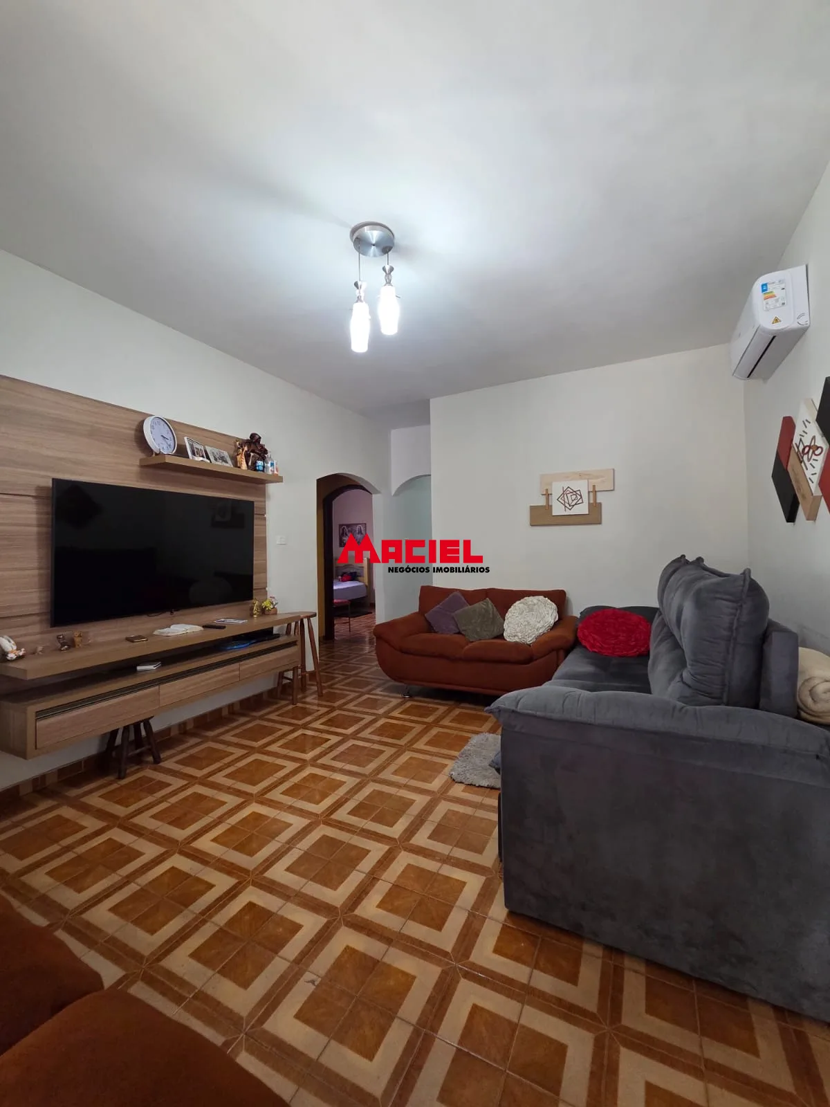 Comprar Casa / Padr&atilde;o em S&atilde;o Jos&eacute; dos Campos R$ 990.000,00 - Foto 2