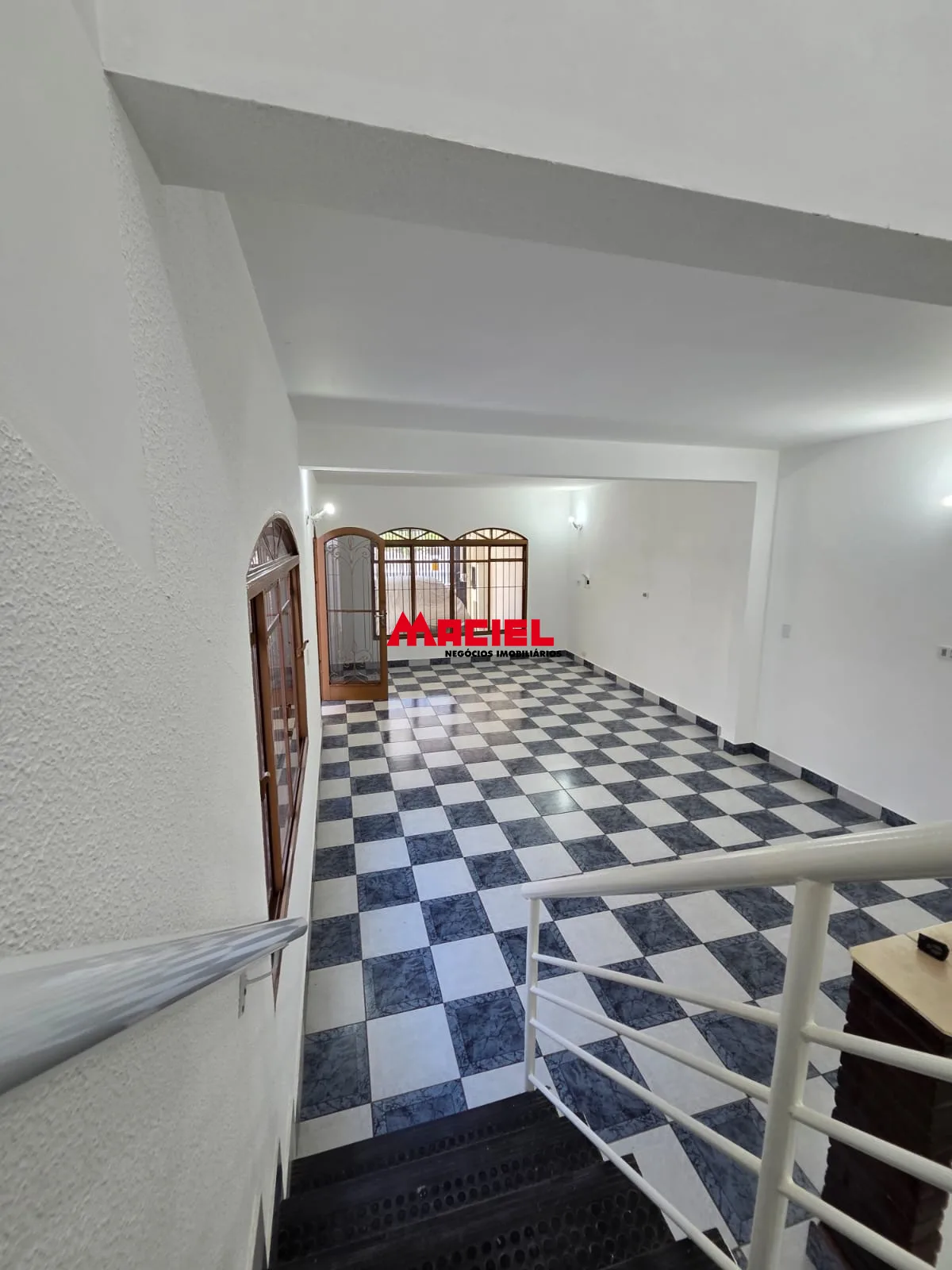 Alugar Casa / Sobrado em S&atilde;o Jos&eacute; dos Campos R$ 3.300,00 - Foto 3