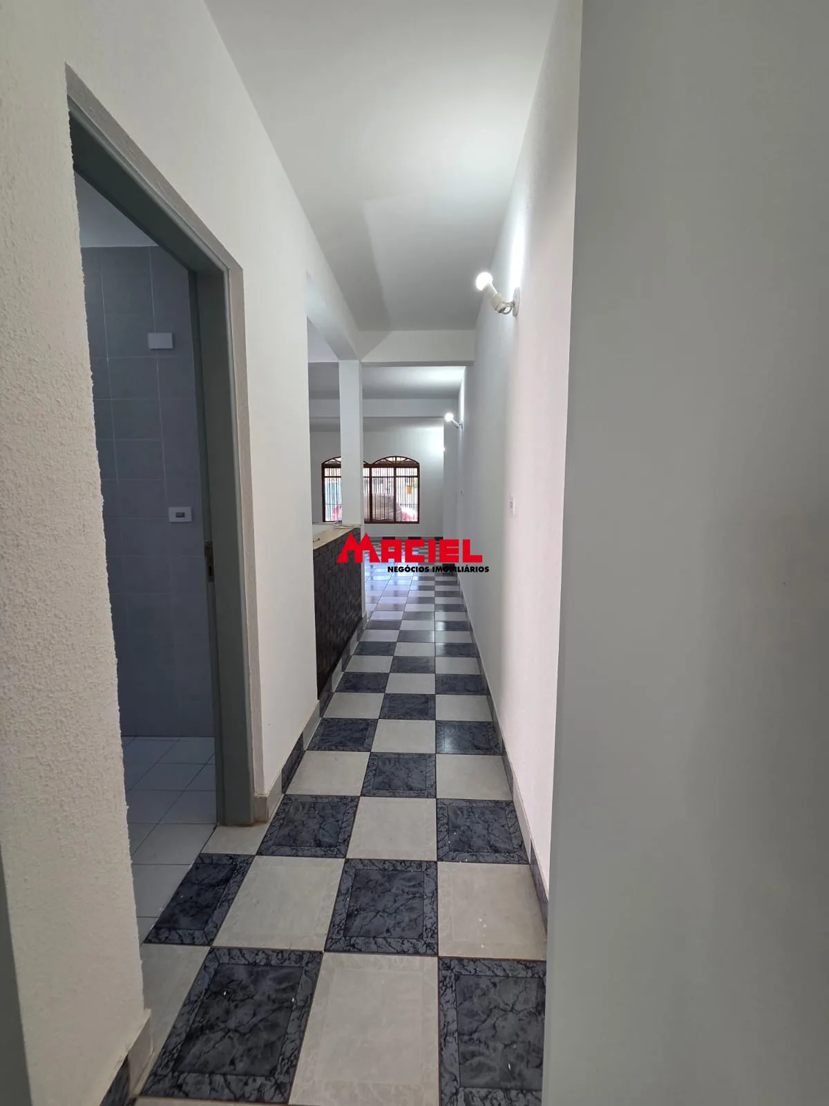Alugar Casa / Sobrado em S&atilde;o Jos&eacute; dos Campos R$ 3.300,00 - Foto 5
