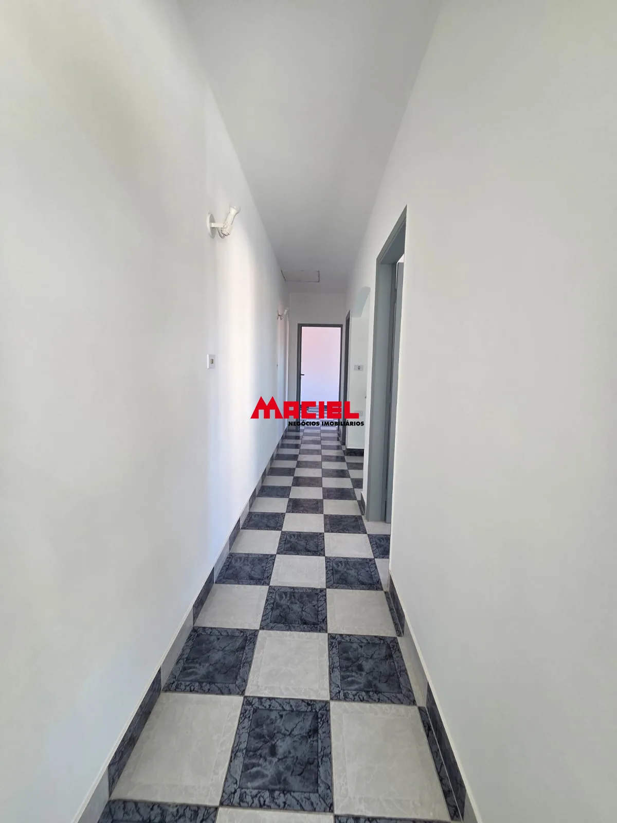Alugar Casa / Sobrado em S&atilde;o Jos&eacute; dos Campos R$ 3.300,00 - Foto 13