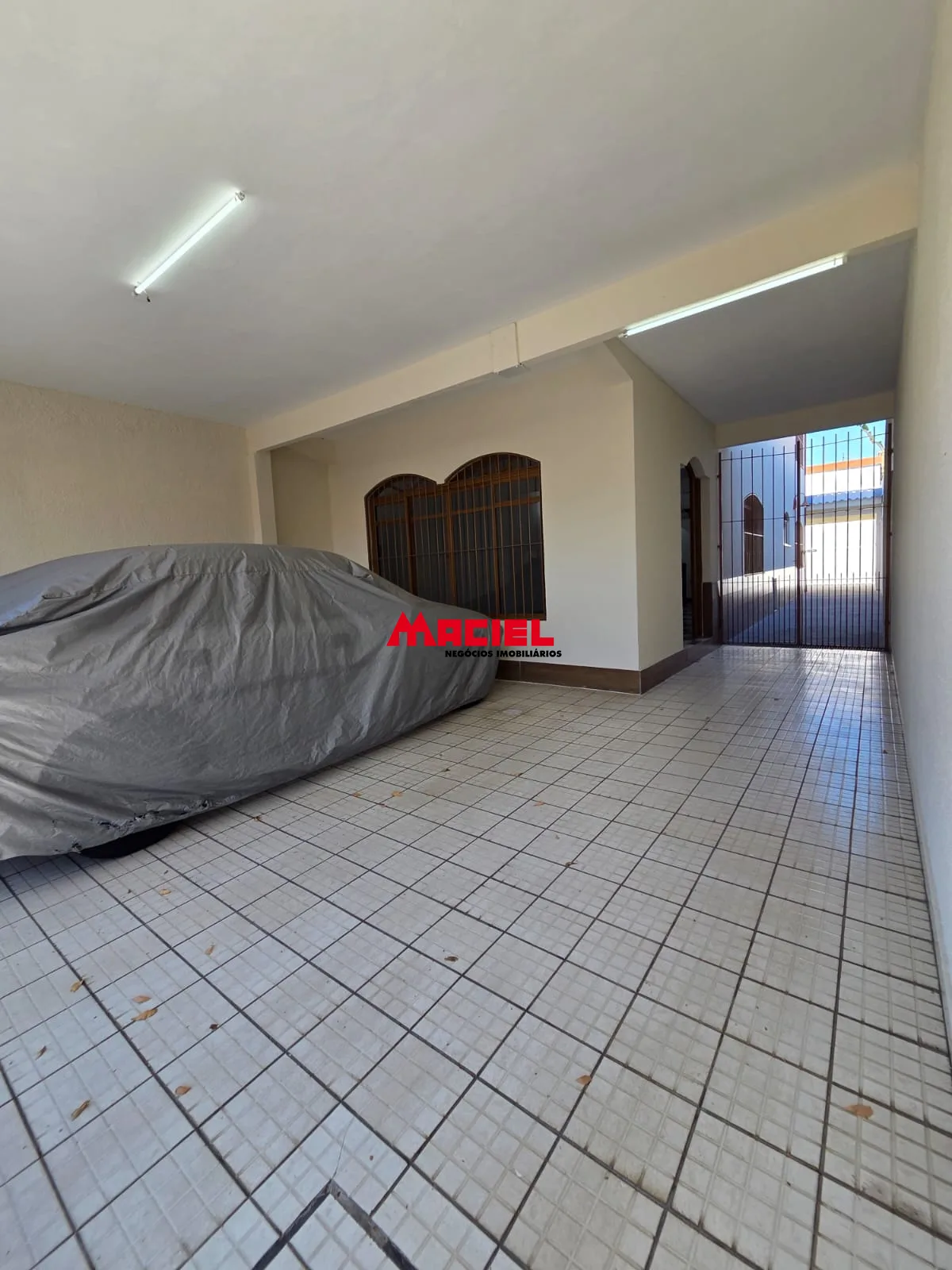 Alugar Casa / Sobrado em S&atilde;o Jos&eacute; dos Campos R$ 3.300,00 - Foto 22