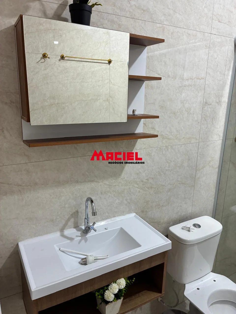 Alugar Casa / Condom&iacute;nio em S&atilde;o Jos&eacute; dos Campos R$ 2.200,00 - Foto 9