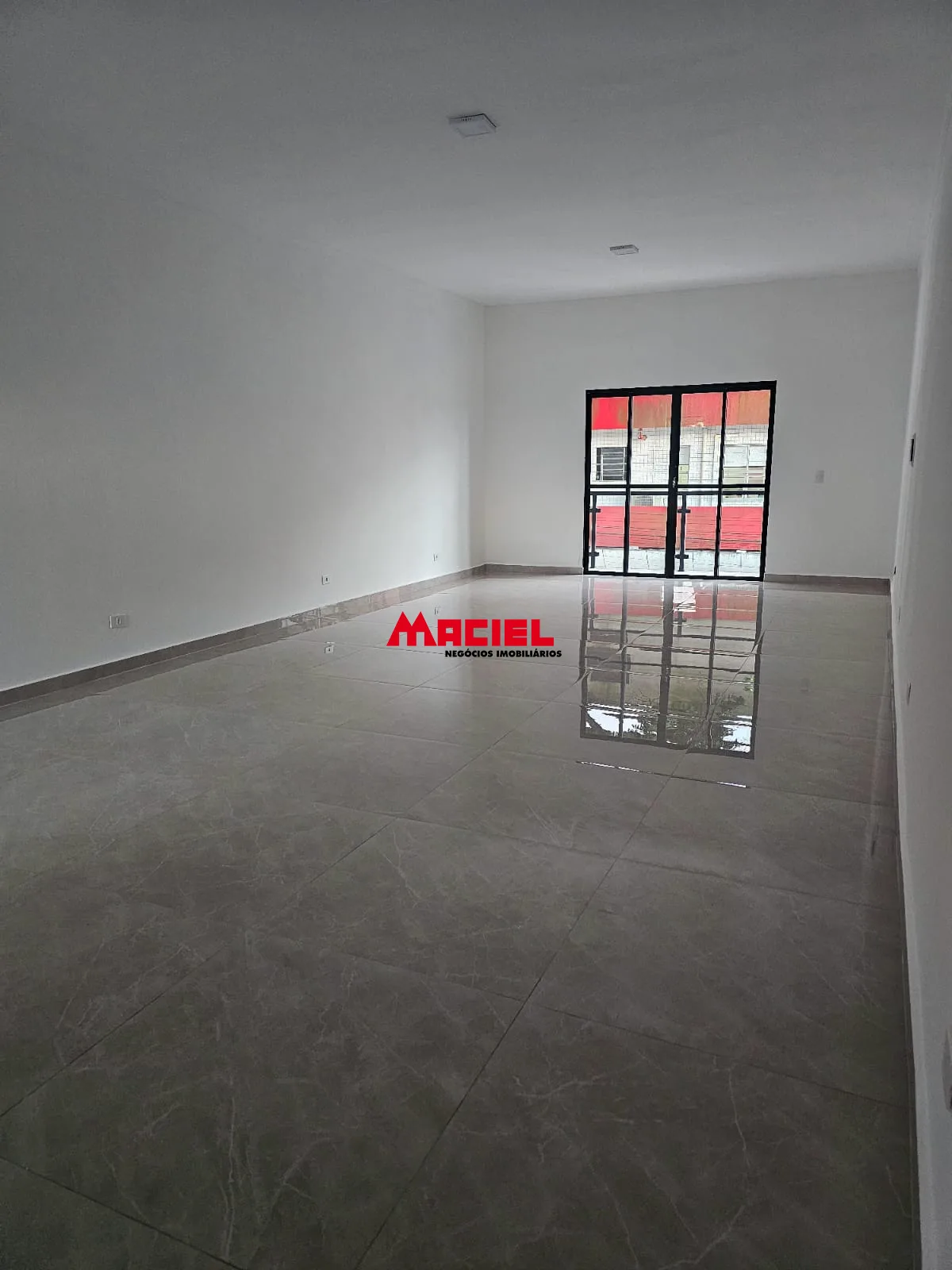 Alugar Comercial / Sala em S&atilde;o Jos&eacute; dos Campos R$ 1.800,00 - Foto 1