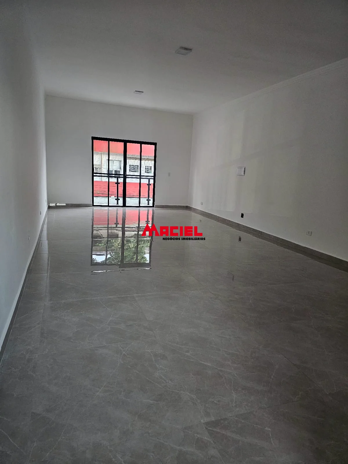 Alugar Comercial / Sala em S&atilde;o Jos&eacute; dos Campos R$ 1.800,00 - Foto 2