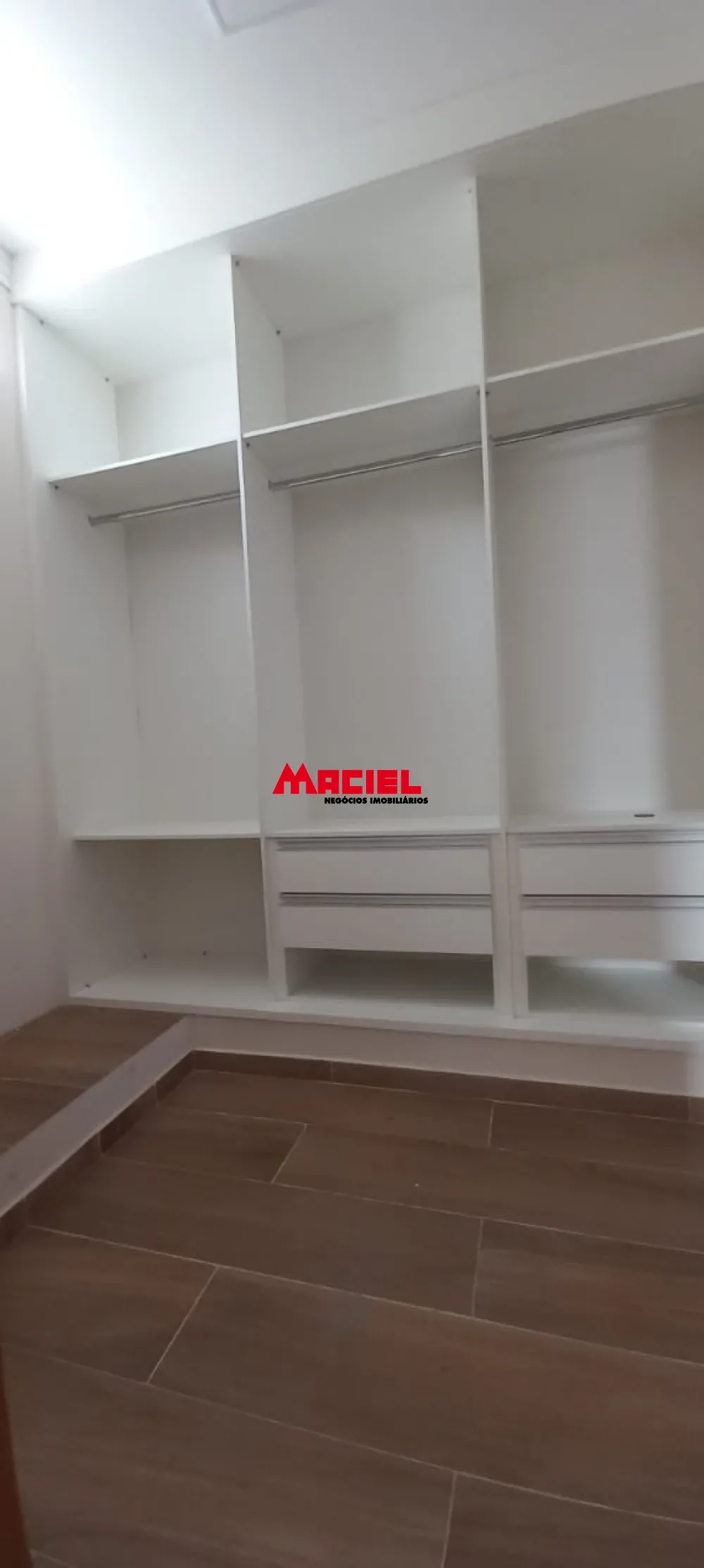 Alugar Casa / Condom&iacute;nio em S&atilde;o Jos&eacute; dos Campos R$ 13.400,00 - Foto 8