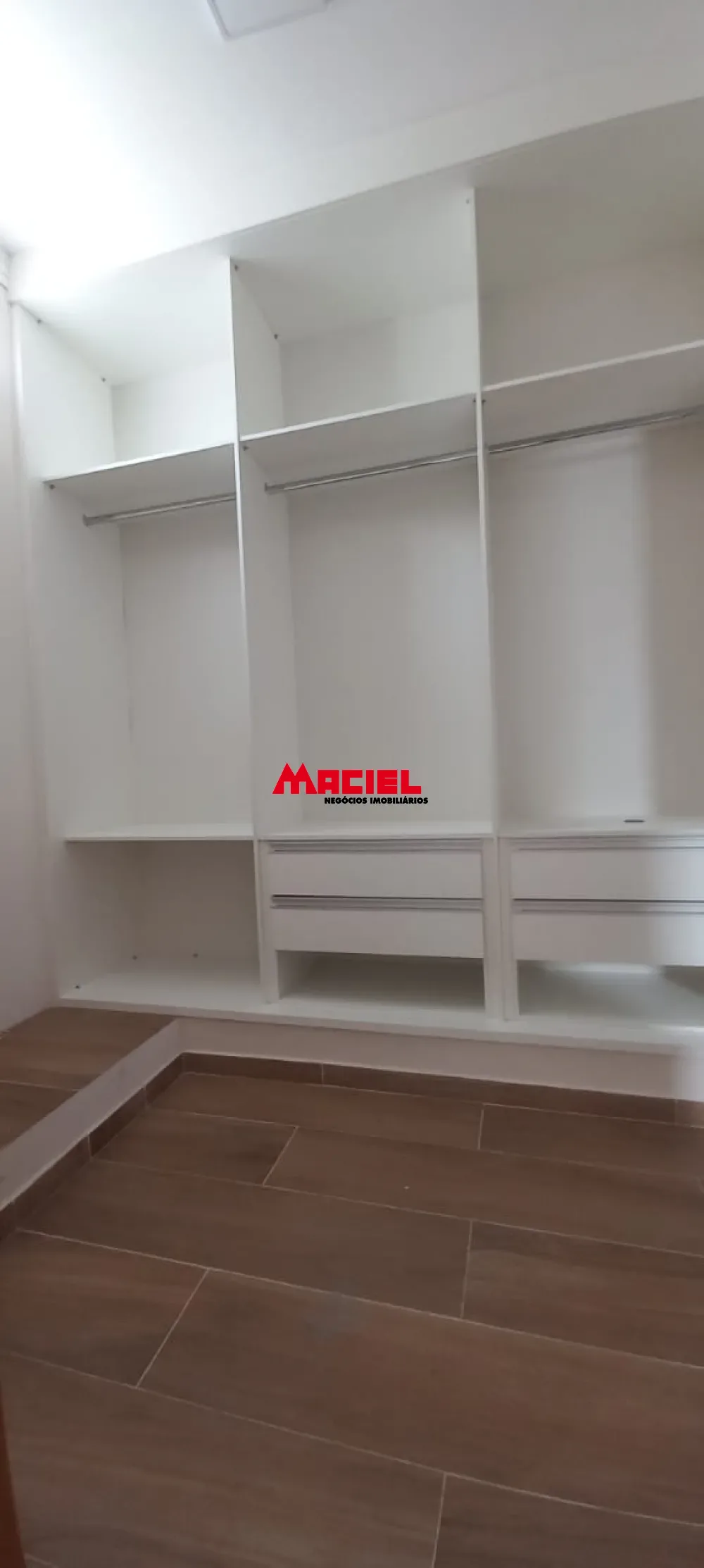 Alugar Casa / Condom&iacute;nio em S&atilde;o Jos&eacute; dos Campos R$ 13.400,00 - Foto 9