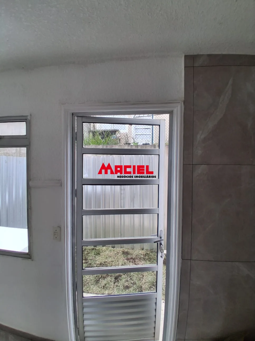 Alugar Casa / Sobrado em S&atilde;o Jos&eacute; dos Campos R$ 2.700,00 - Foto 14