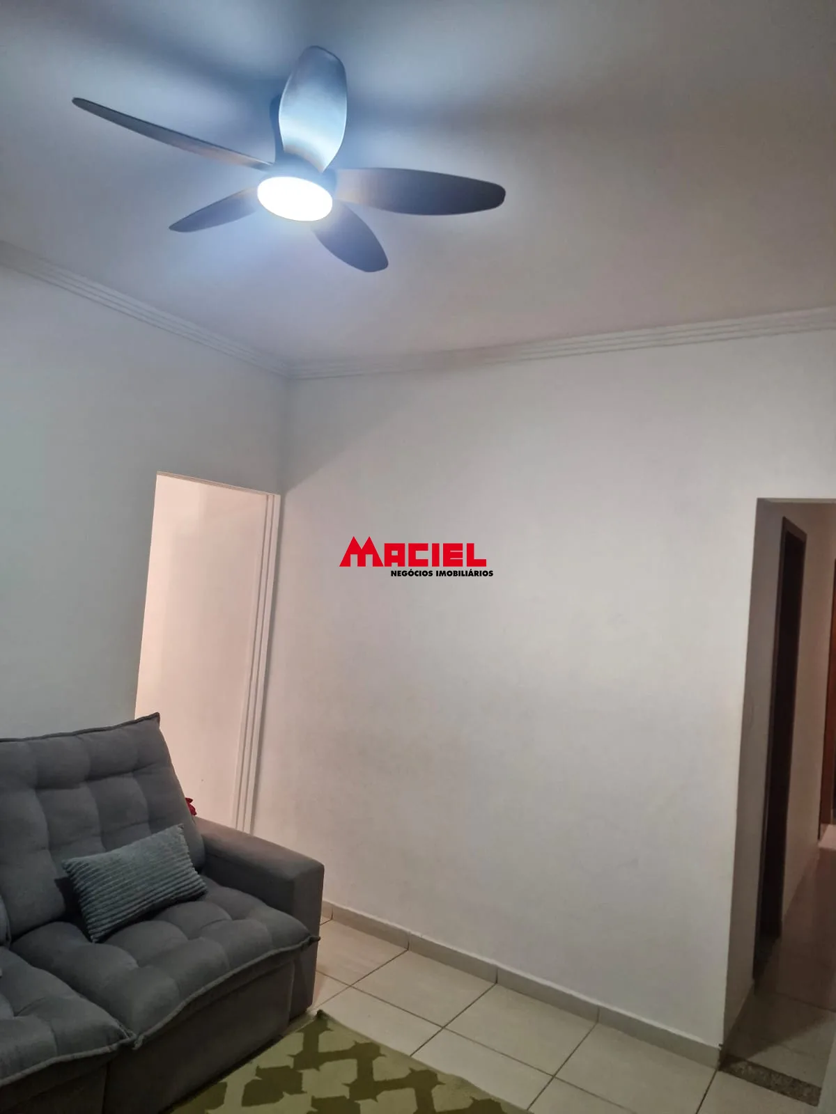 Comprar Casa / Padr&atilde;o em S&atilde;o Jos&eacute; dos Campos R$ 415.000,00 - Foto 2