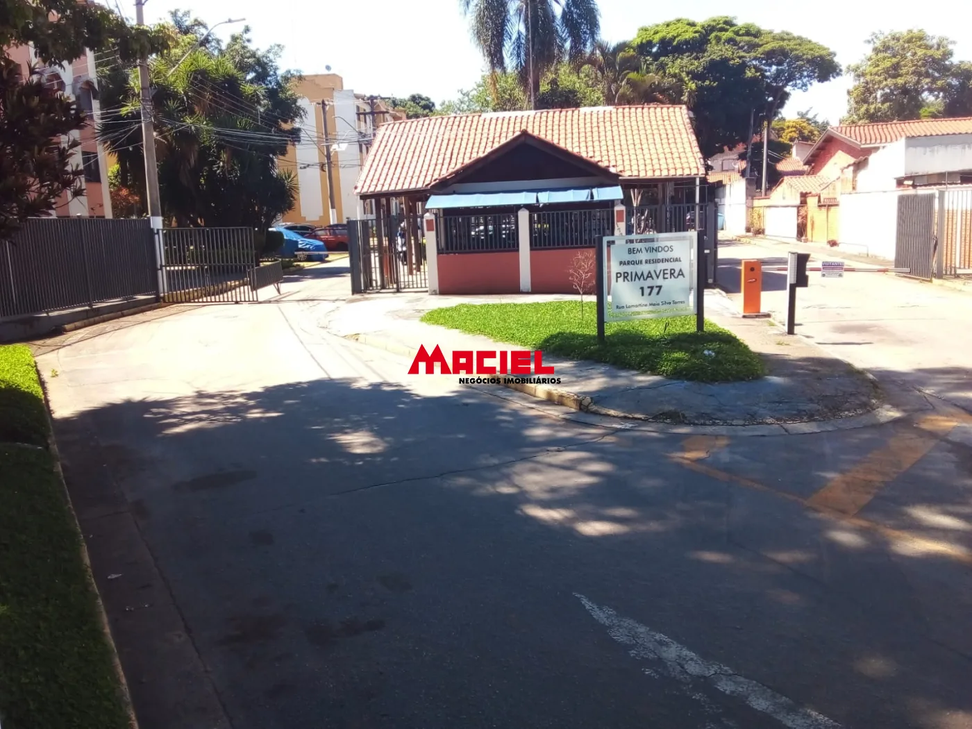 Alugar Apartamento / Padr&atilde;o em S&atilde;o Jos&eacute; dos Campos R$ 1.600,00 - Foto 3