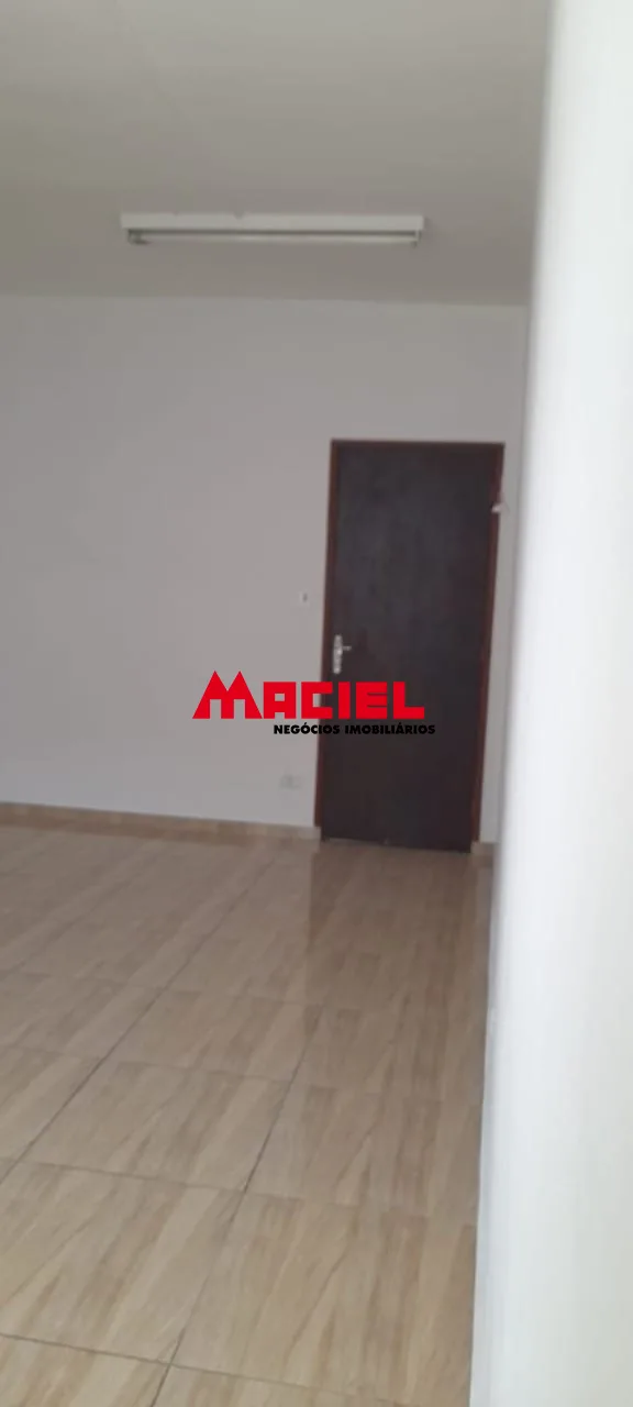 Alugar Comercial / Sala em S&atilde;o Jos&eacute; dos Campos R$ 1.000,00 - Foto 4