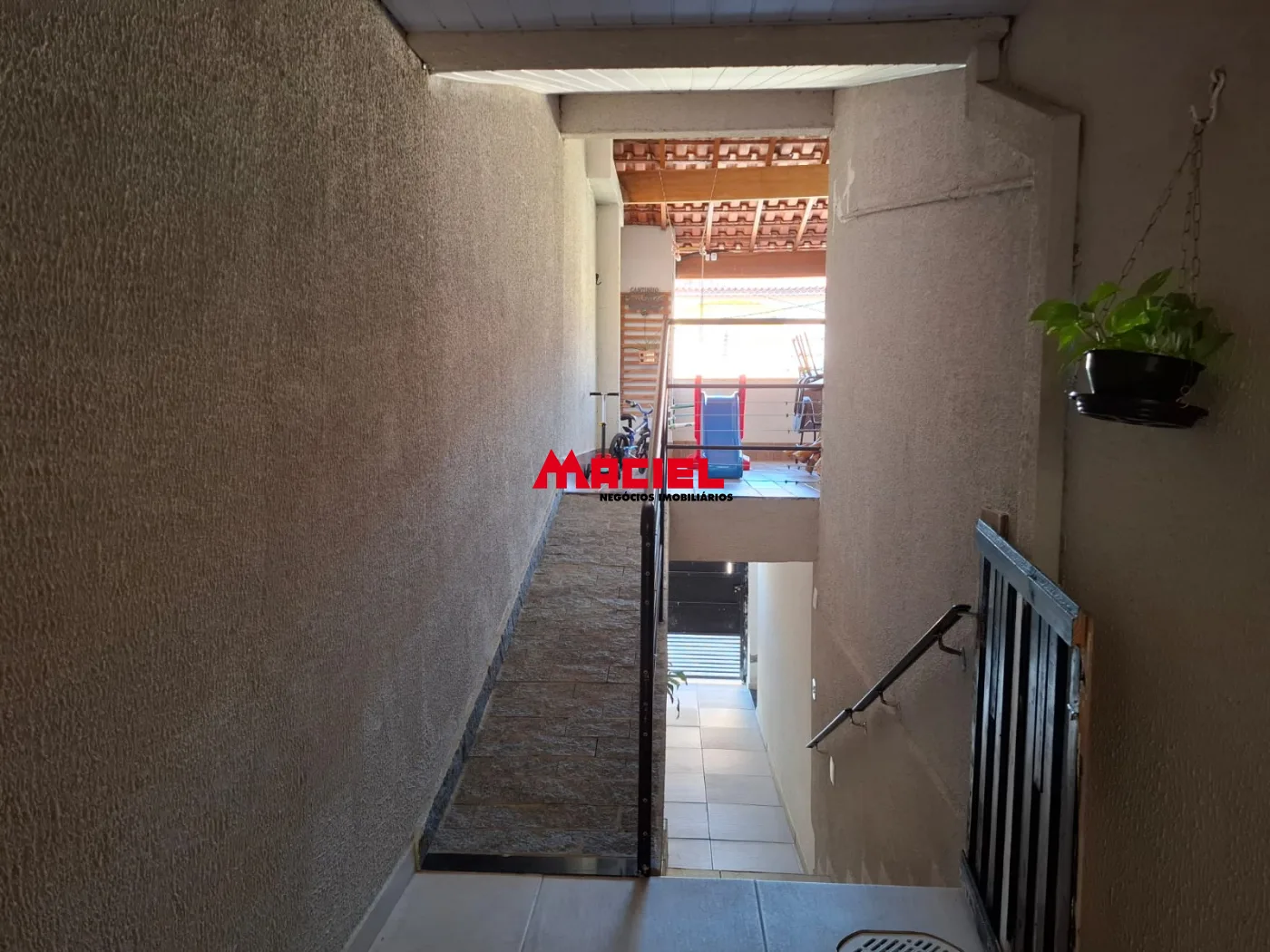 Comprar Casa / Padr&atilde;o em S&atilde;o Jos&eacute; dos Campos R$ 400.000,00 - Foto 2