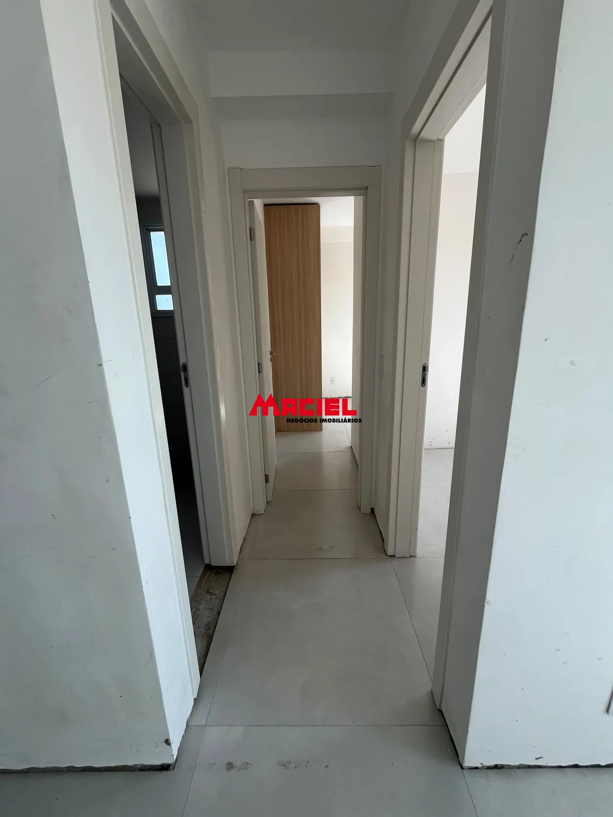 Alugar Apartamento / Padr&atilde;o em S&atilde;o Jos&eacute; dos Campos R$ 1.700,00 - Foto 9
