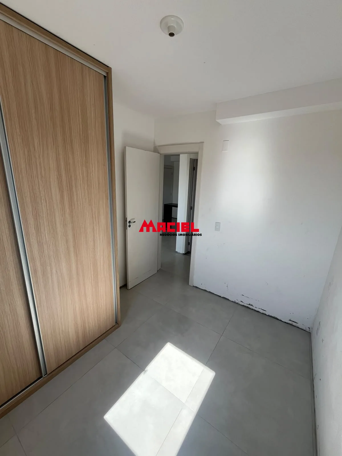 Alugar Apartamento / Padr&atilde;o em S&atilde;o Jos&eacute; dos Campos R$ 1.700,00 - Foto 12