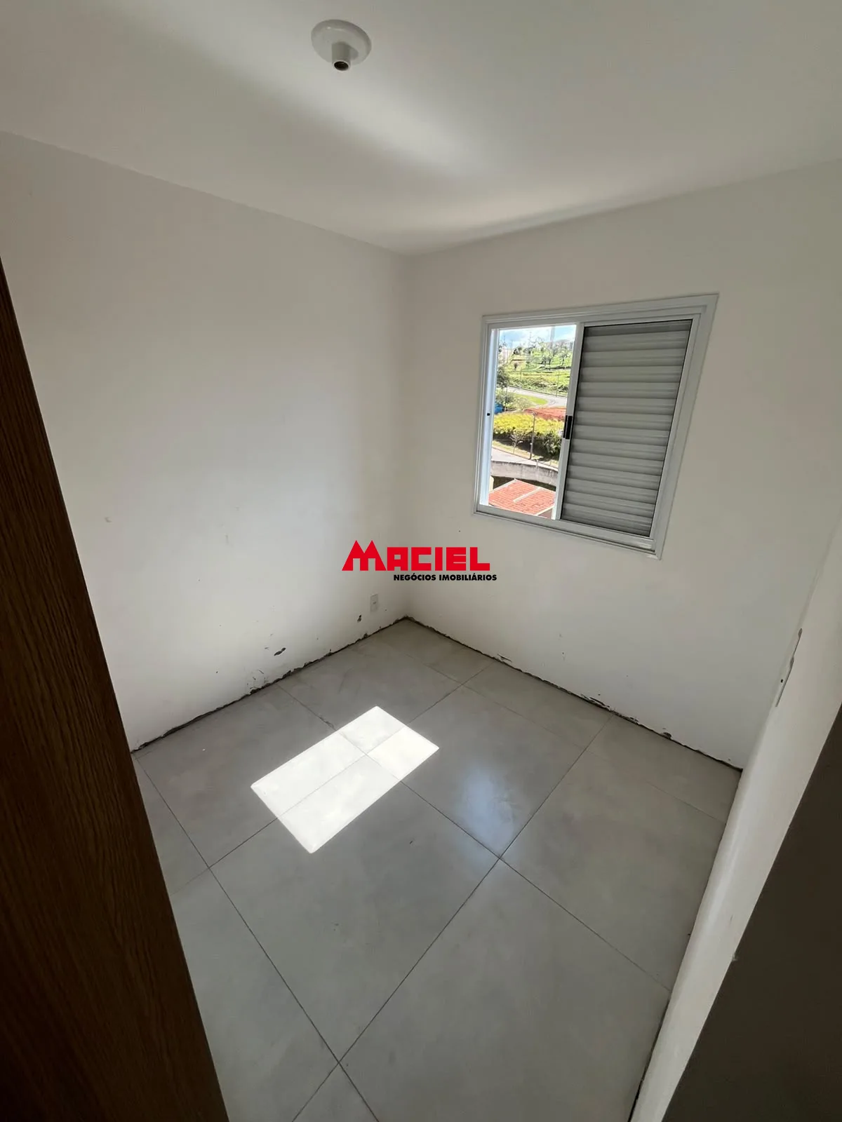 Alugar Apartamento / Padr&atilde;o em S&atilde;o Jos&eacute; dos Campos R$ 1.700,00 - Foto 13
