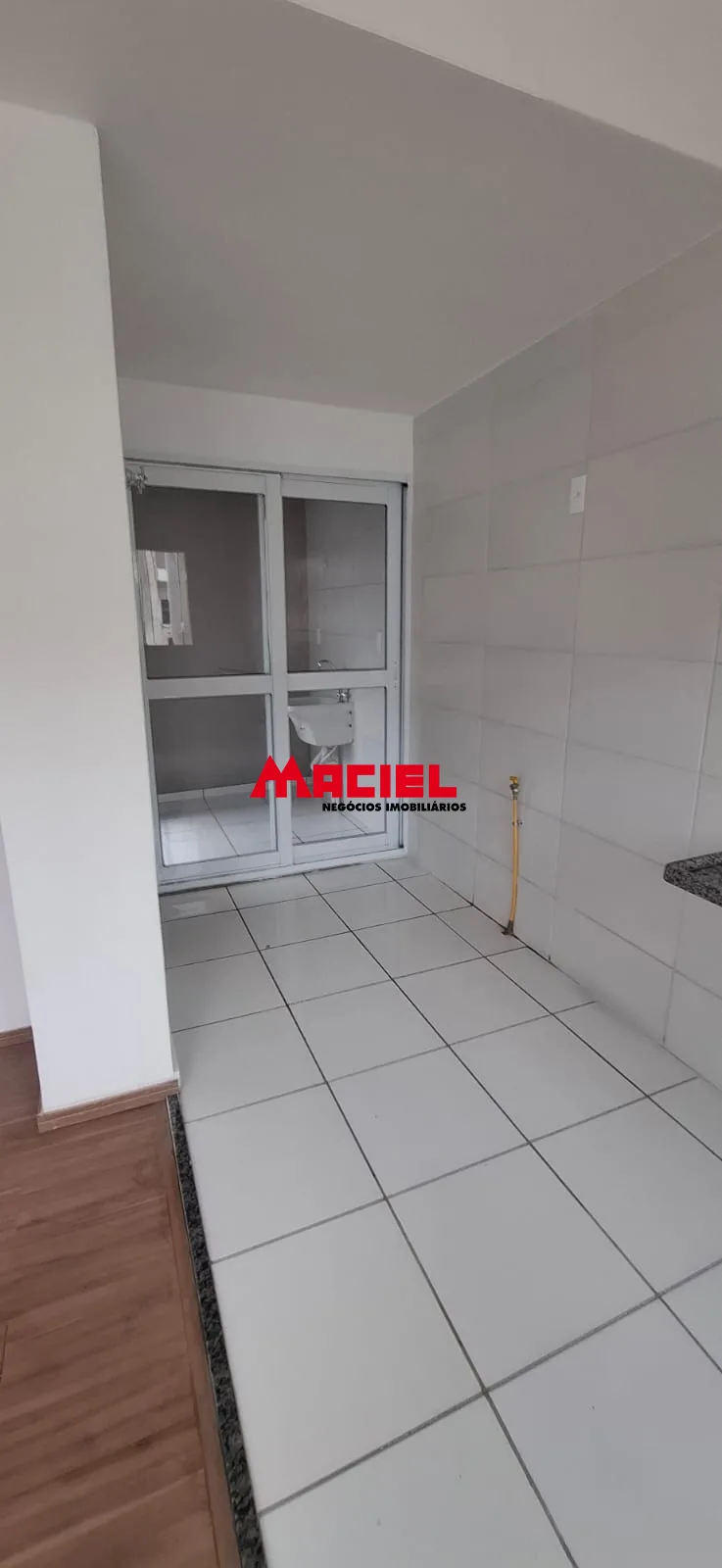 Alugar Casa / Condom&iacute;nio em S&atilde;o Jos&eacute; dos Campos R$ 1.800,00 - Foto 3