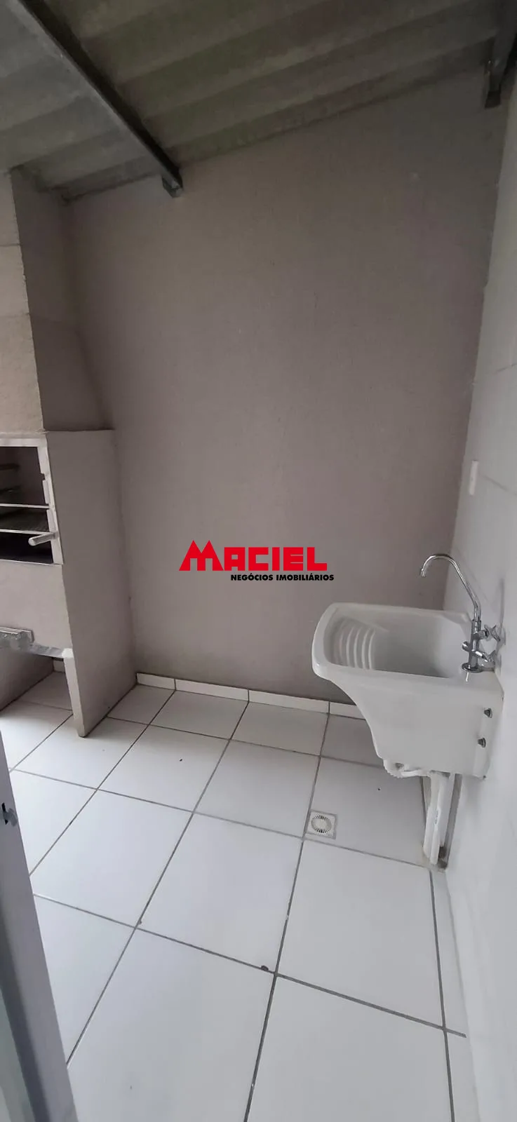 Alugar Casa / Condom&iacute;nio em S&atilde;o Jos&eacute; dos Campos R$ 1.800,00 - Foto 5