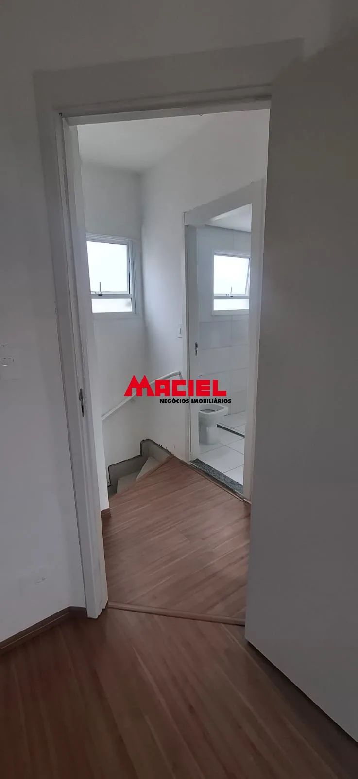 Alugar Casa / Condom&iacute;nio em S&atilde;o Jos&eacute; dos Campos R$ 1.800,00 - Foto 11