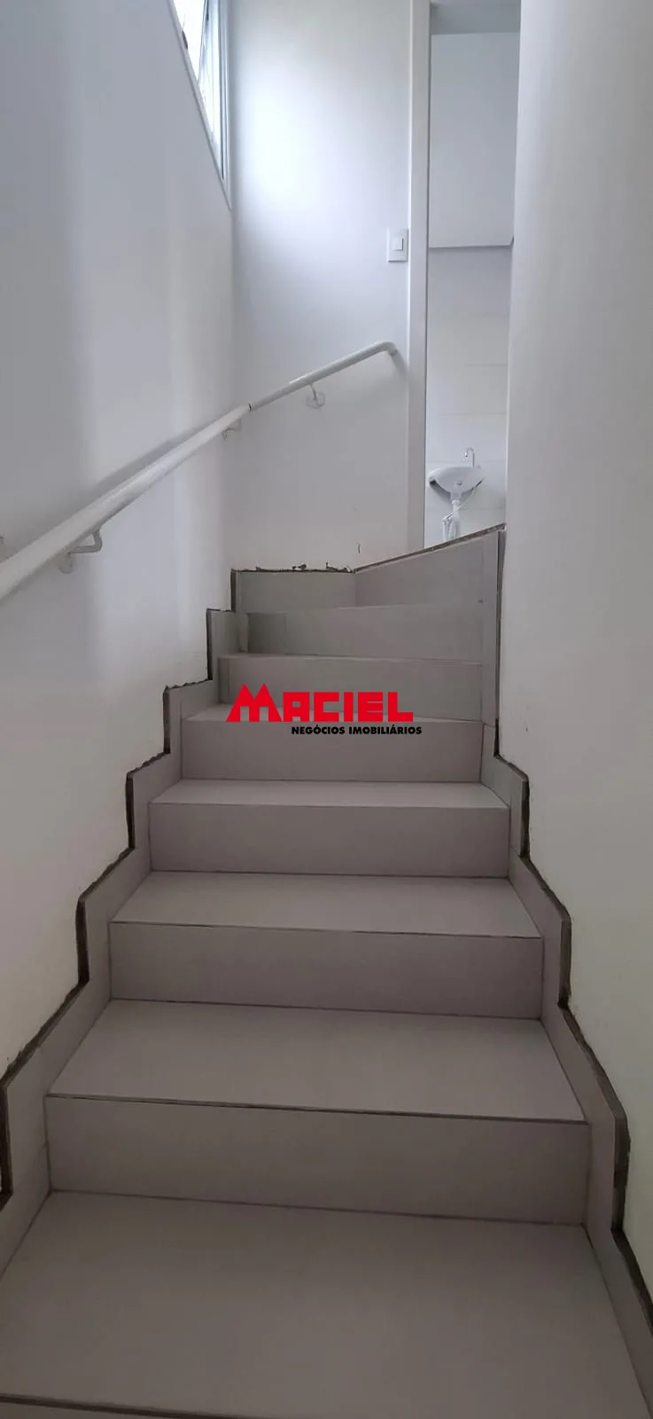 Alugar Casa / Condom&iacute;nio em S&atilde;o Jos&eacute; dos Campos R$ 1.800,00 - Foto 16