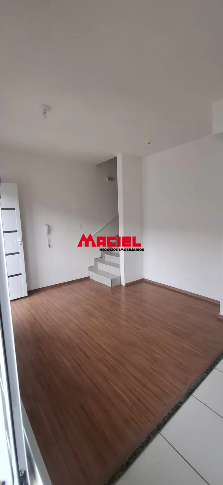 Alugar Casa / Condom&iacute;nio em S&atilde;o Jos&eacute; dos Campos R$ 1.800,00 - Foto 21