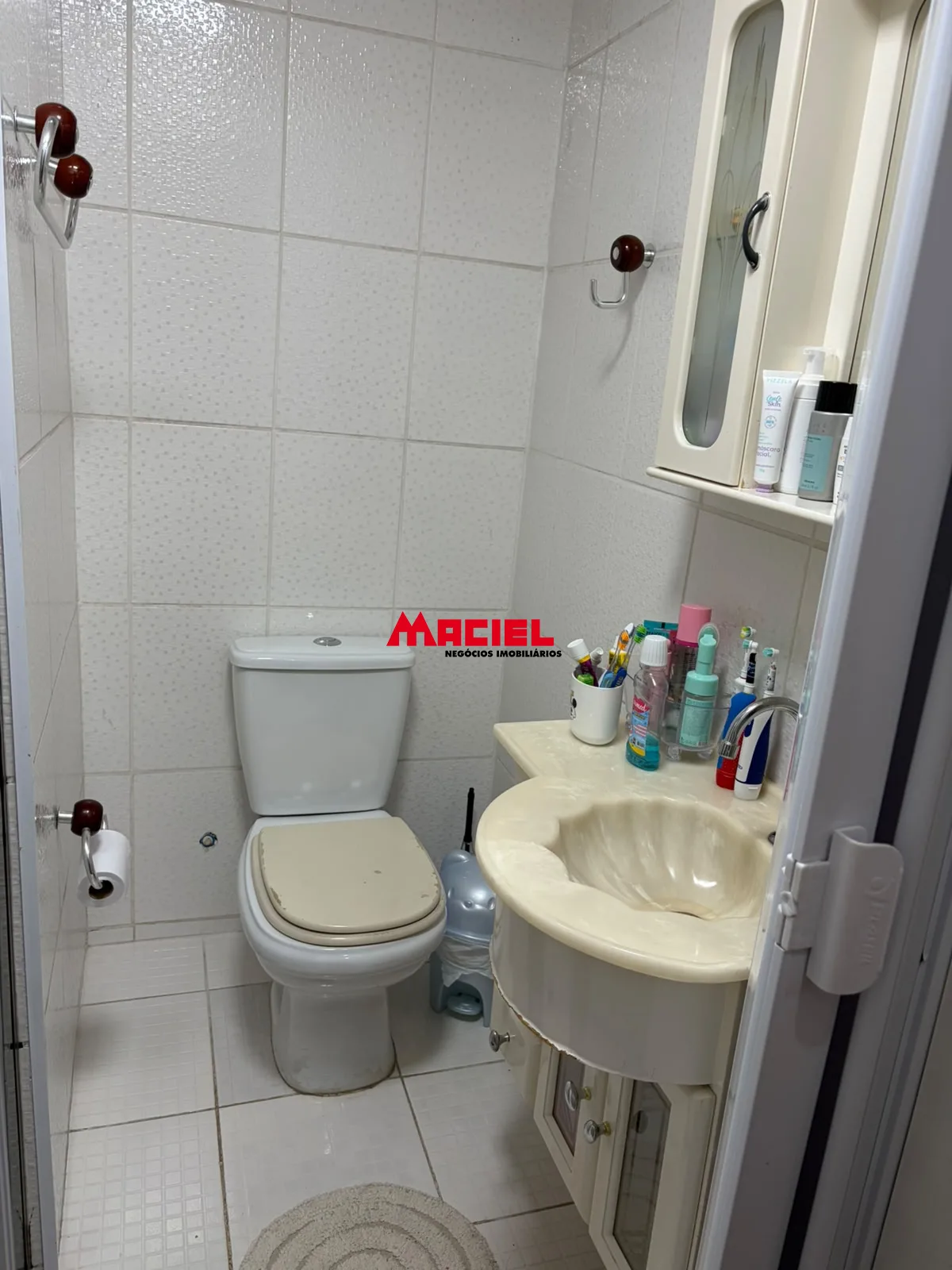 Comprar Casa / Condom&iacute;nio em S&atilde;o Jos&eacute; dos Campos R$ 690.000,00 - Foto 3