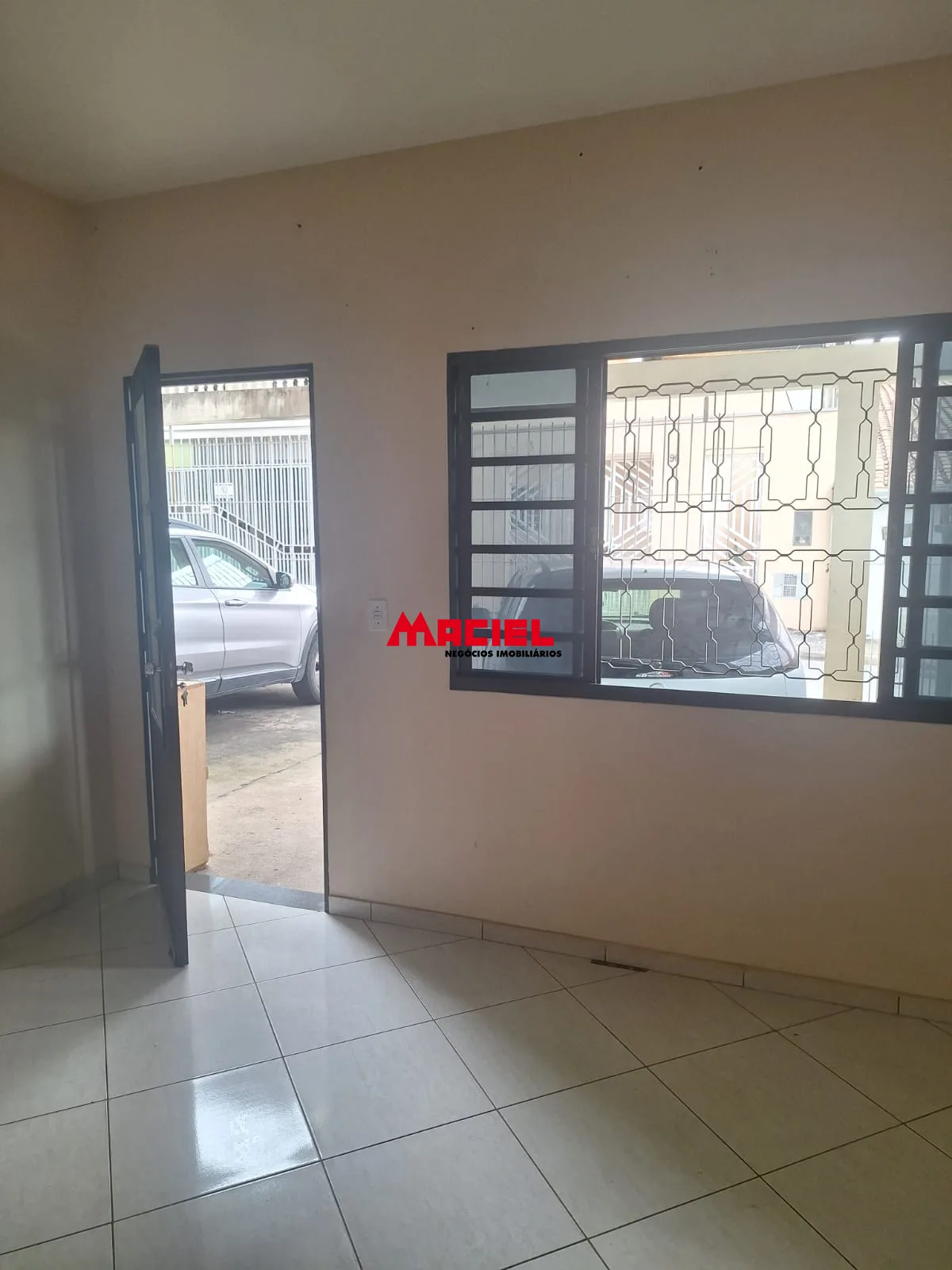 Alugar Casa / Padr&atilde;o em S&atilde;o Jos&eacute; dos Campos R$ 2.200,00 - Foto 3