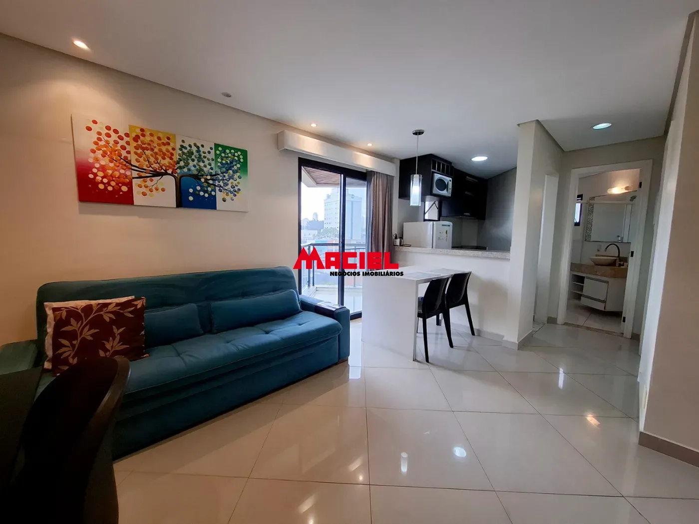 Alugar Apartamento / Mobiliado em S&atilde;o Jos&eacute; dos Campos R$ 3.700,00 - Foto 1
