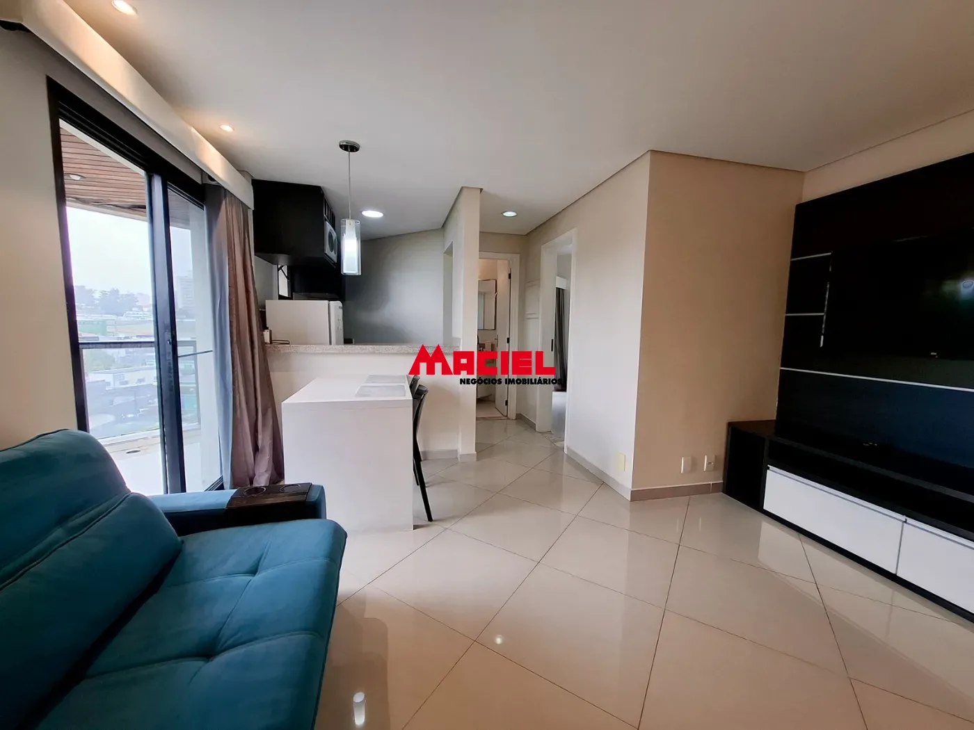 Alugar Apartamento / Mobiliado em S&atilde;o Jos&eacute; dos Campos R$ 3.700,00 - Foto 2