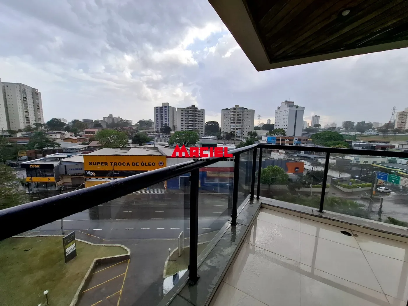 Alugar Apartamento / Mobiliado em S&atilde;o Jos&eacute; dos Campos R$ 3.700,00 - Foto 3