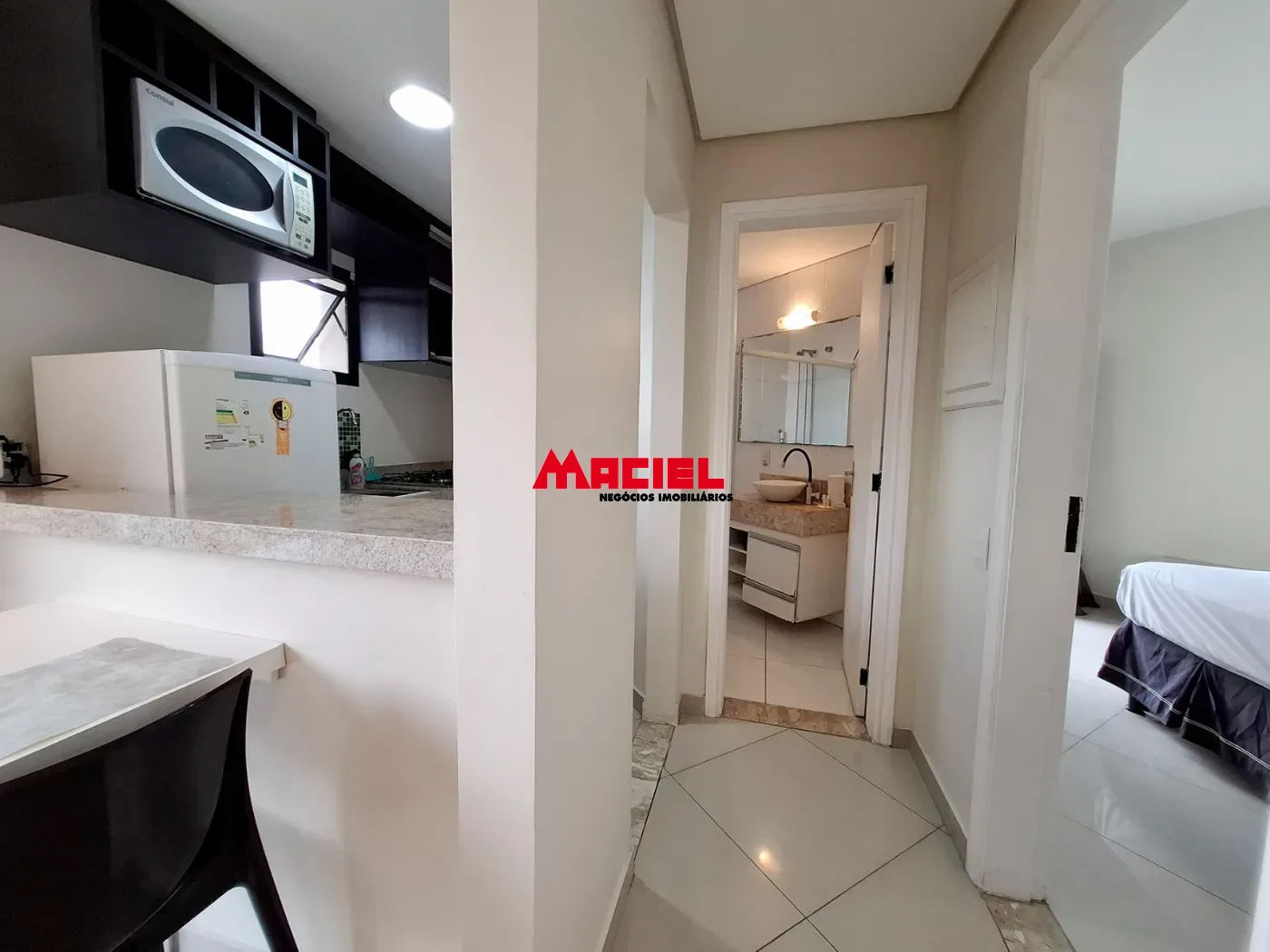 Alugar Apartamento / Mobiliado em S&atilde;o Jos&eacute; dos Campos R$ 3.700,00 - Foto 5