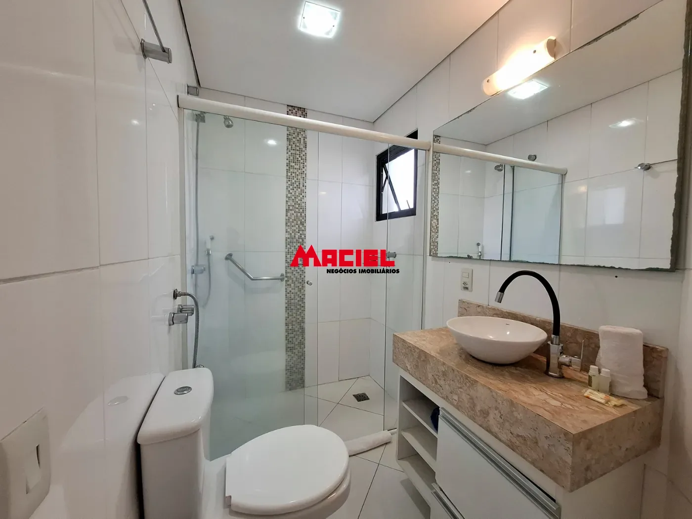 Alugar Apartamento / Mobiliado em S&atilde;o Jos&eacute; dos Campos R$ 3.700,00 - Foto 7