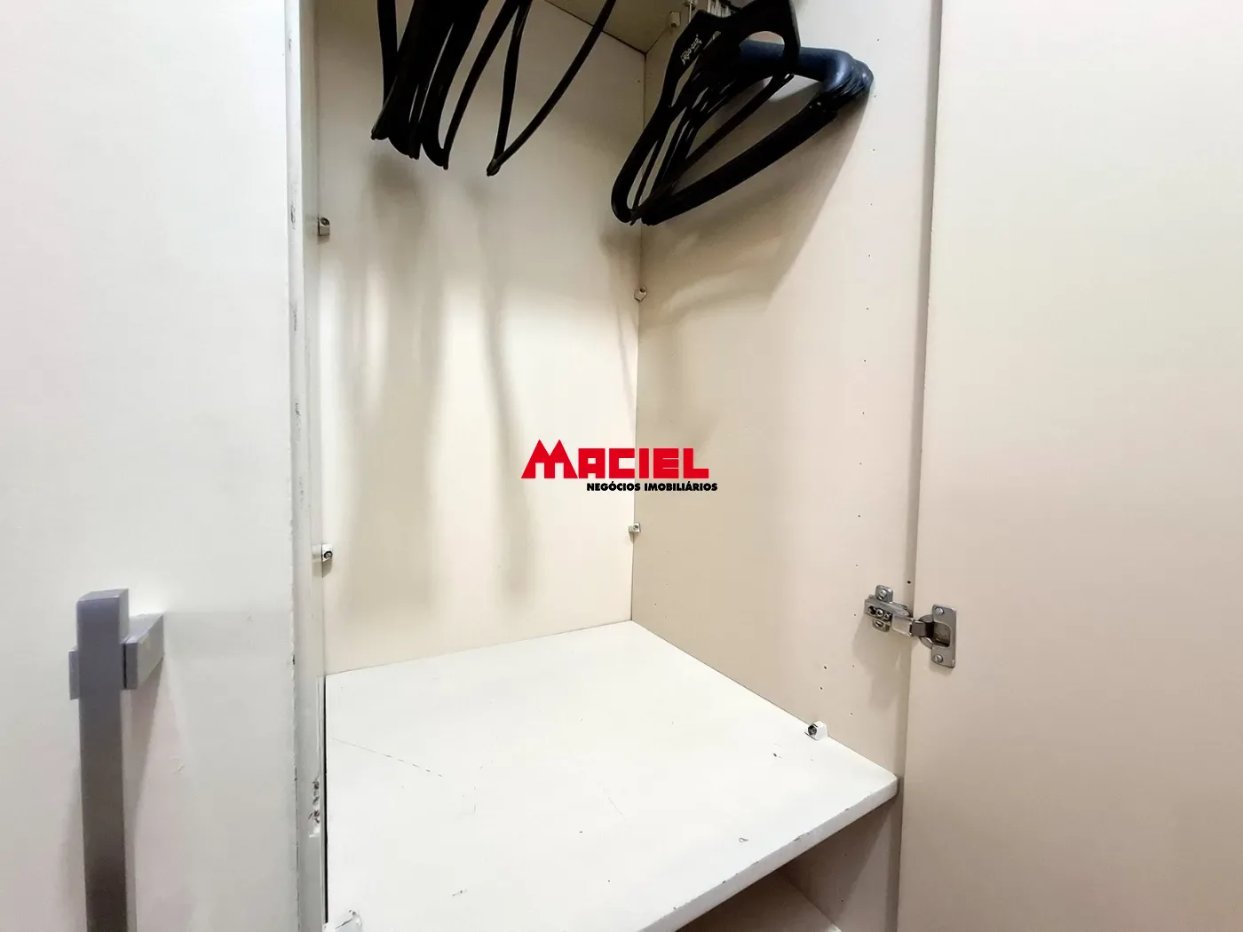 Alugar Apartamento / Mobiliado em S&atilde;o Jos&eacute; dos Campos R$ 3.700,00 - Foto 14