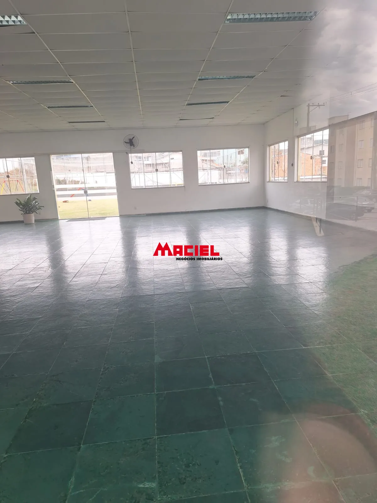 Alugar Apartamento / Padr&atilde;o em S&atilde;o Jos&eacute; dos Campos R$ 1.300,00 - Foto 4